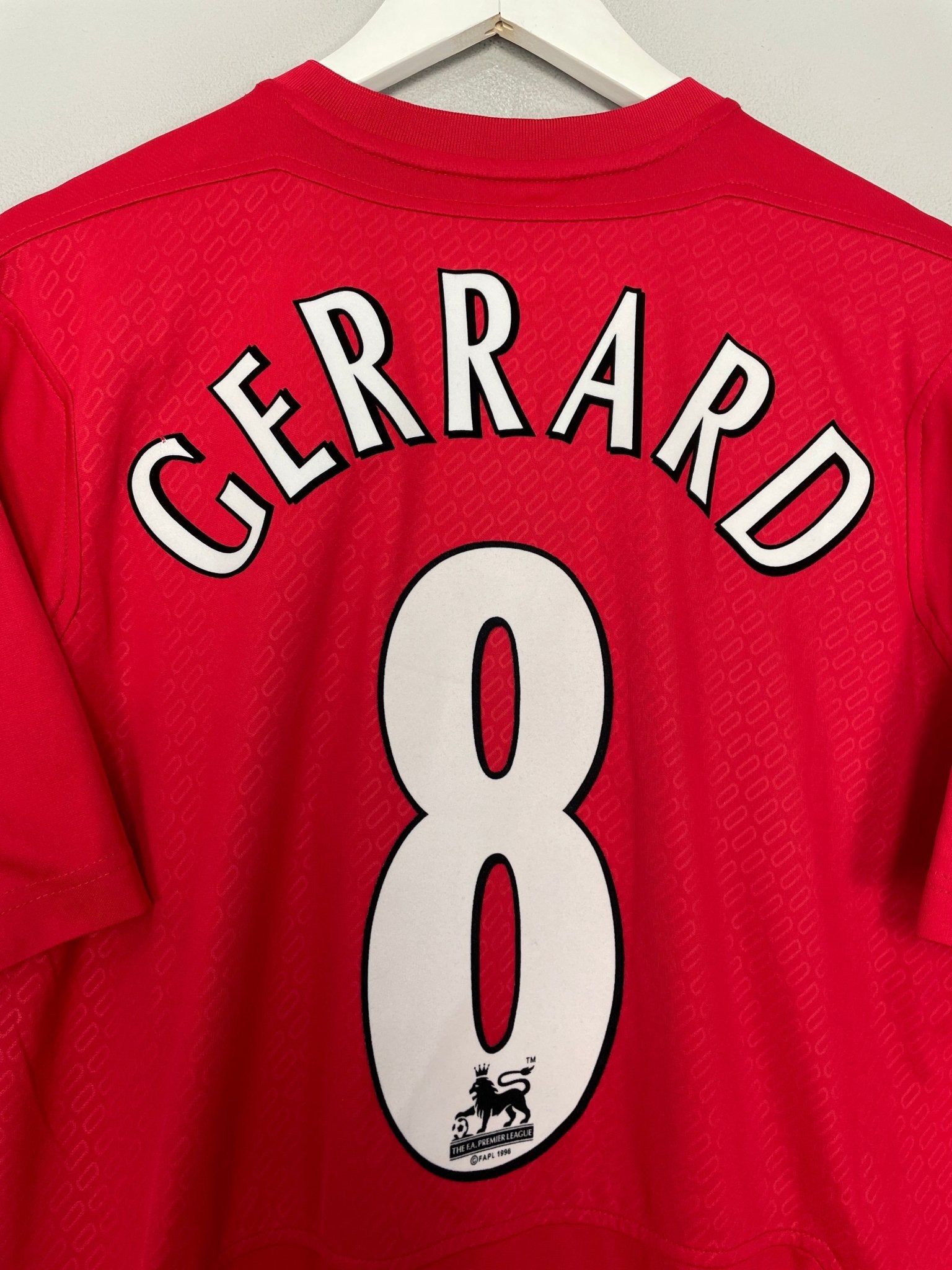 Shop 2005/06 LIVERPOOL GERRARD #8 HOME SHIRT (L) REEBOK, classic football shirts, vintage football shirts & retro soccer jerseys at Cult Kits