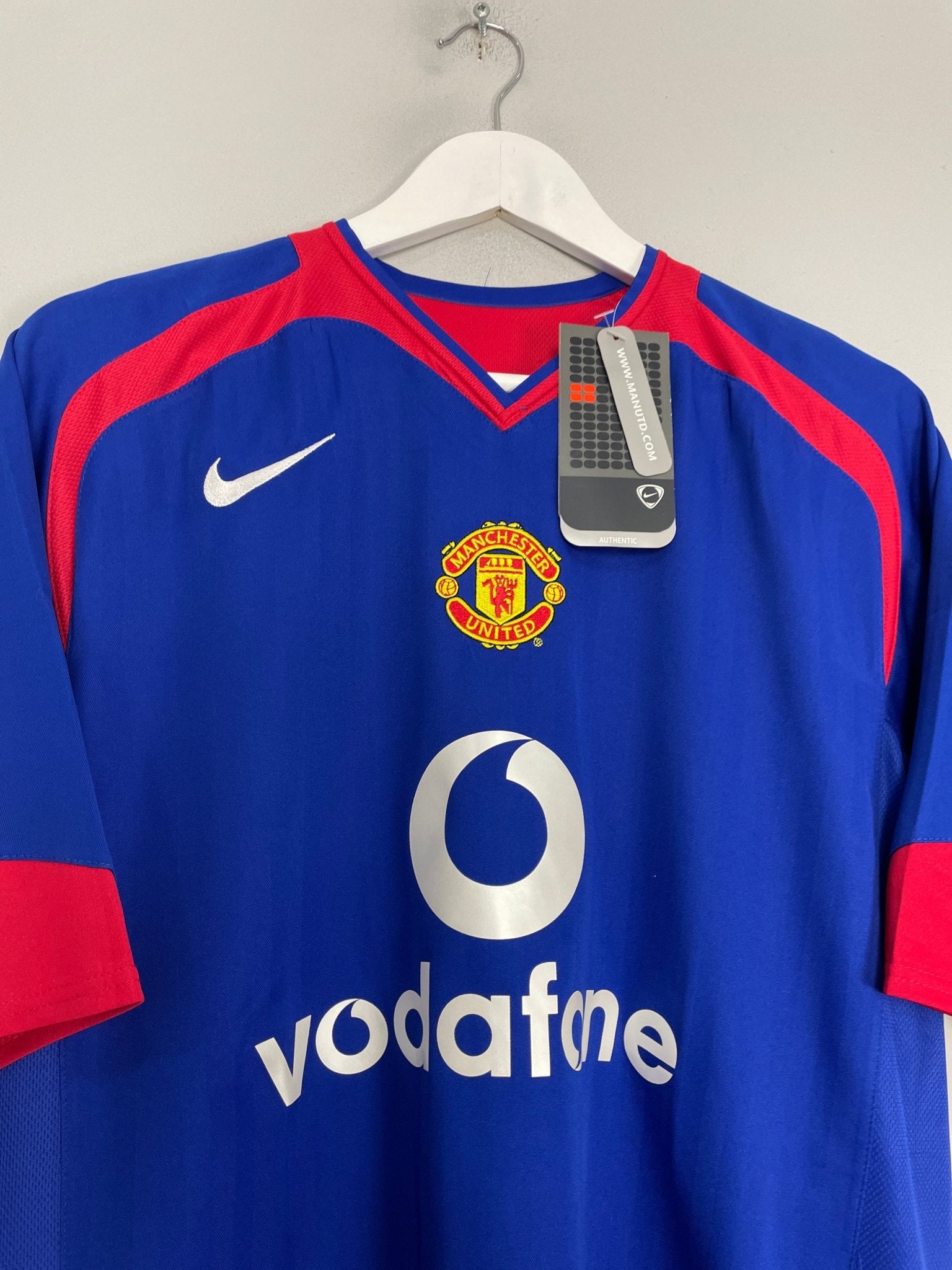 Shop 2005/06 MANCHESTER UNITED RONALDO #7 *BNWT* AWAY SHIRT (L) NIKE, classic football shirts, vintage football shirts & retro soccer jerseys at Cult Kits