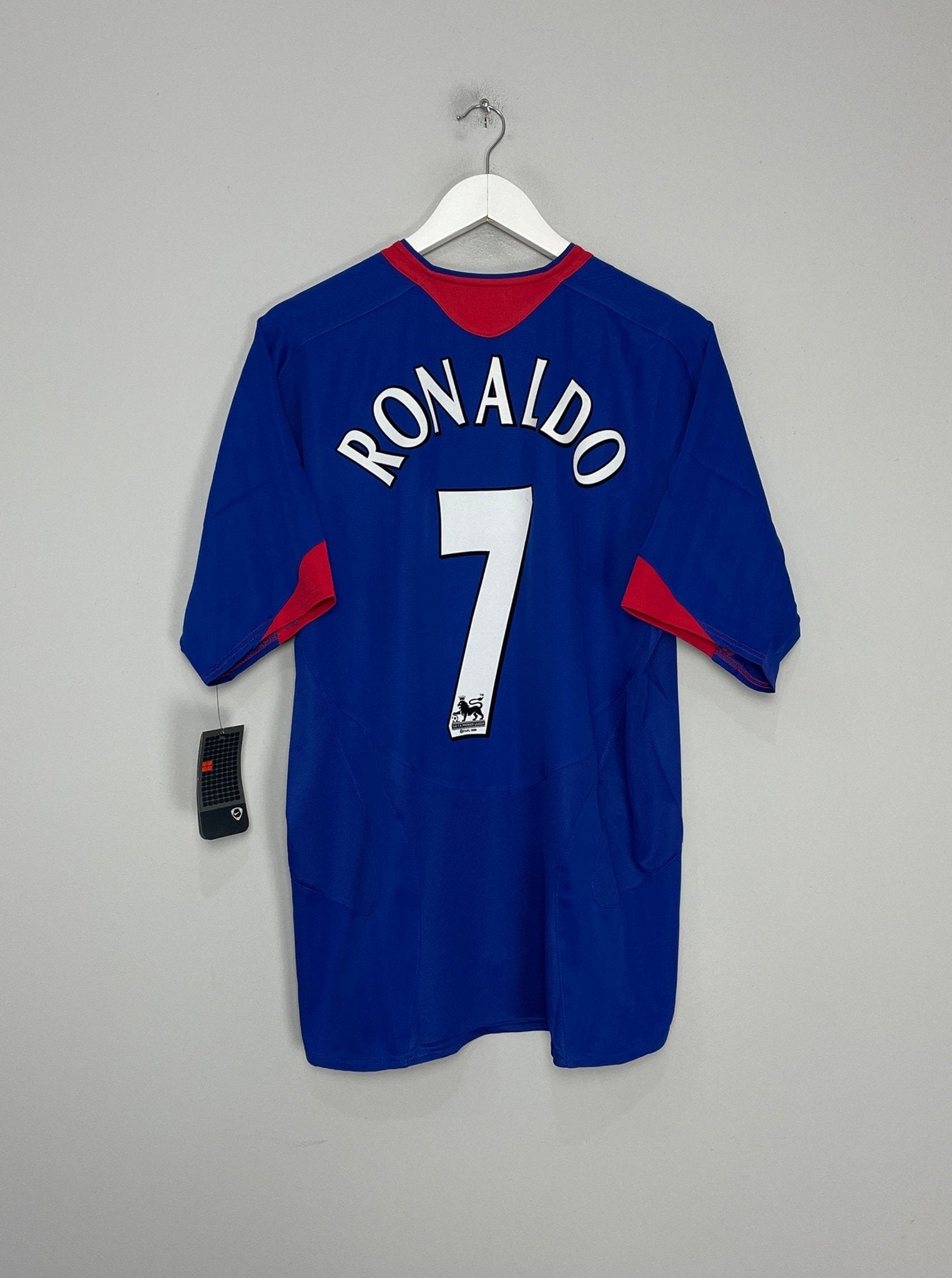 Shop 2005/06 MANCHESTER UNITED RONALDO #7 *BNWT* AWAY SHIRT (L) NIKE, classic football shirts, vintage football shirts & retro soccer jerseys at Cult Kits