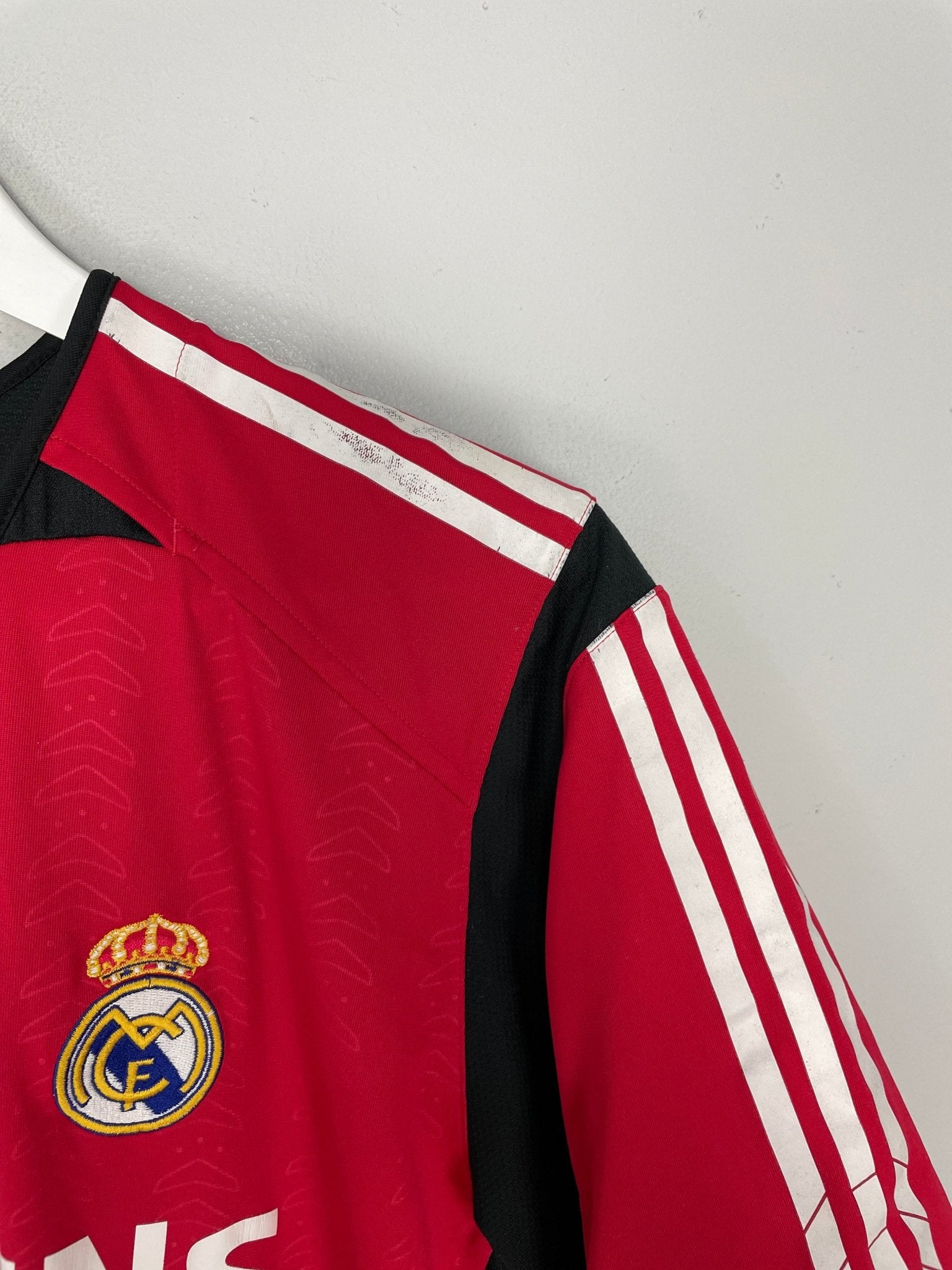 Shop 2005/06 REAL MADRID CASILLAS #1 GK SHIRT (M) ADIDAS, classic football shirts, vintage football shirts & retro soccer jerseys at Cult Kits