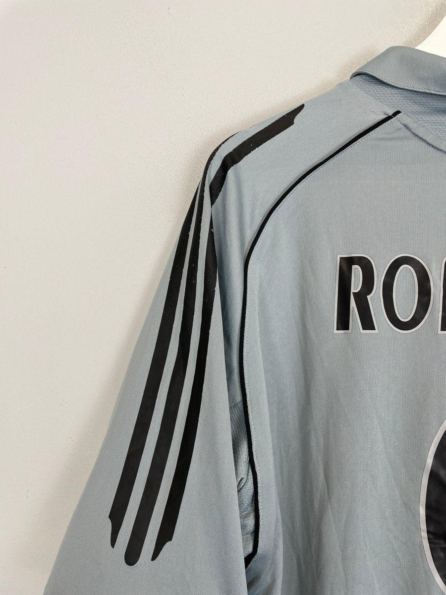 2005/06 REAL MADRID RONALDO 9 THIRD SHIRT (M) ADIDAS - Cult Kits - Medium - Buy Vintage Football Shirts, Authentic Retro Football Shirts For Sale, Classic Football Shirts & Soccer Jersey