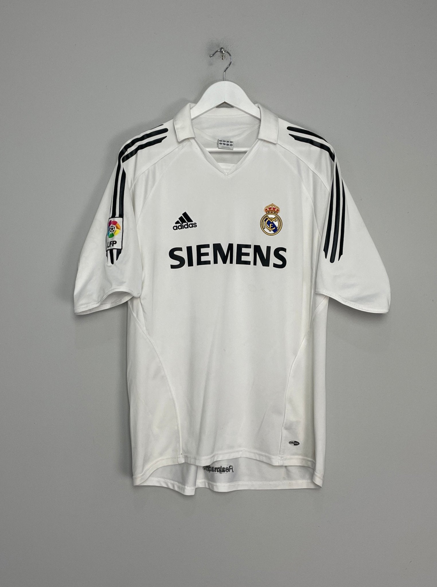 Shop 2005/06 REAL MADRID ZIDANE #5 HOME SHIRT (L) ADIDAS, classic football shirts, vintage football shirts & retro soccer jerseys at Cult Kits
