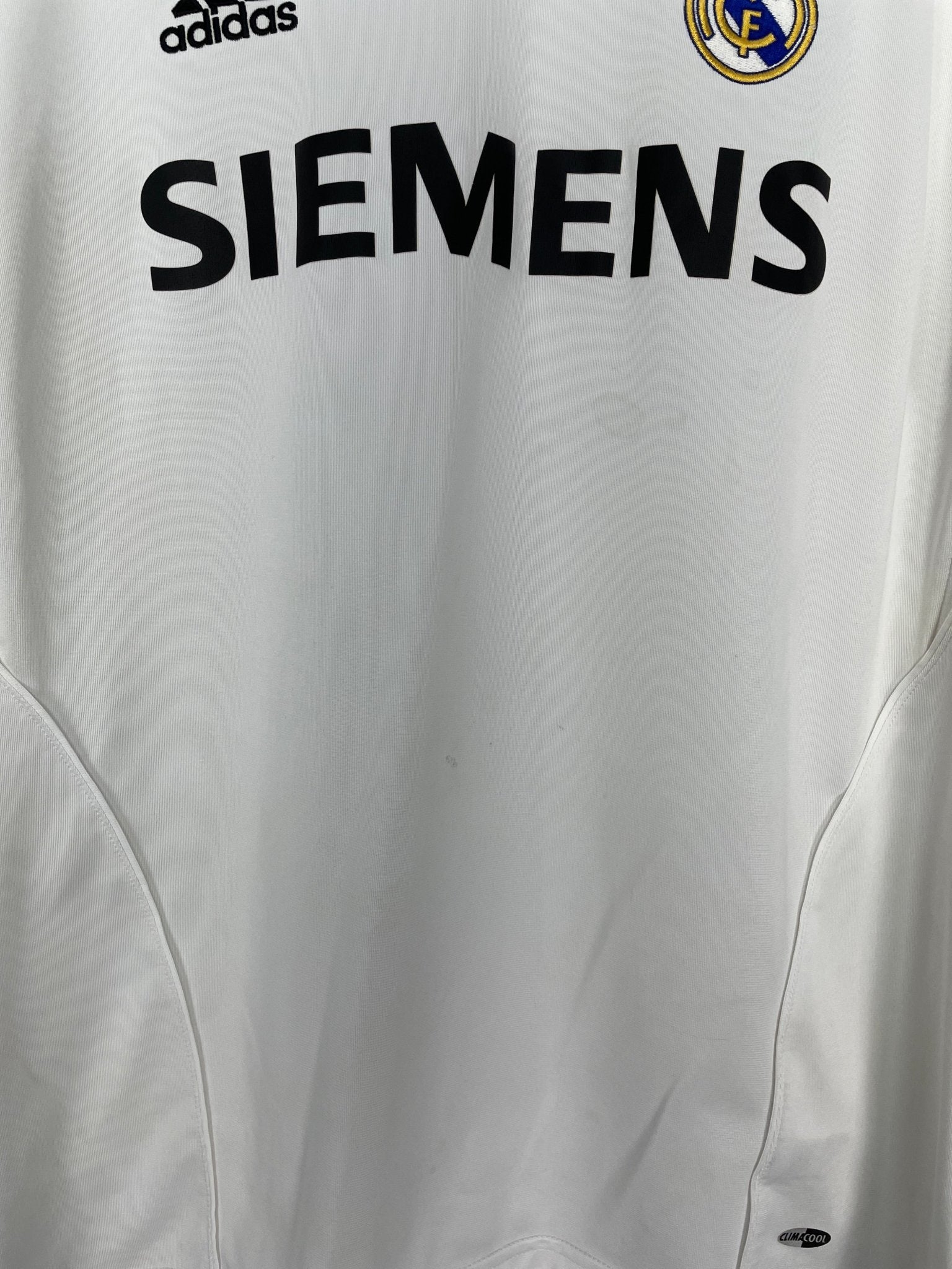 Shop 2005/06 REAL MADRID ZIDANE #5 HOME SHIRT (L) ADIDAS, classic football shirts, vintage football shirts & retro soccer jerseys at Cult Kits