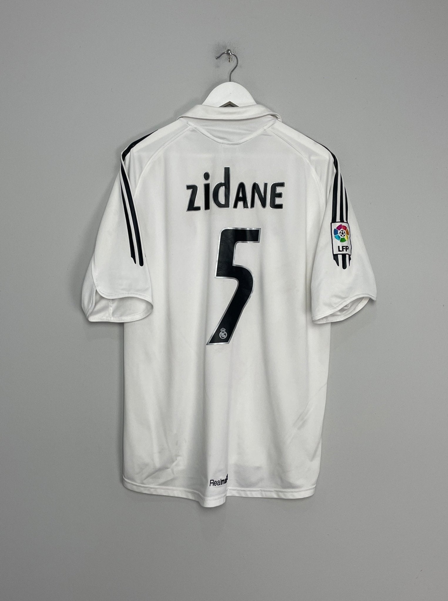 Shop 2005/06 REAL MADRID ZIDANE #5 HOME SHIRT (L) ADIDAS, classic football shirts, vintage football shirts & retro soccer jerseys at Cult Kits