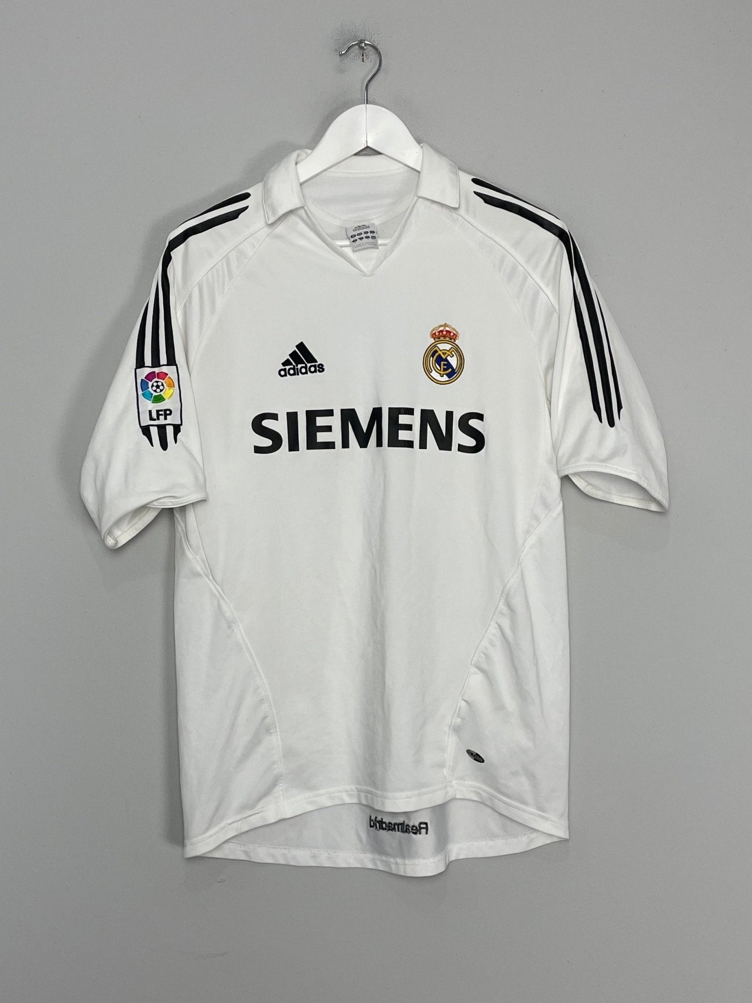 Shop 2005/06 REAL MADRID ZIDANE #5 HOME SHIRT (M) ADIDAS, classic football shirts, vintage football shirts & retro soccer jerseys at Cult Kits