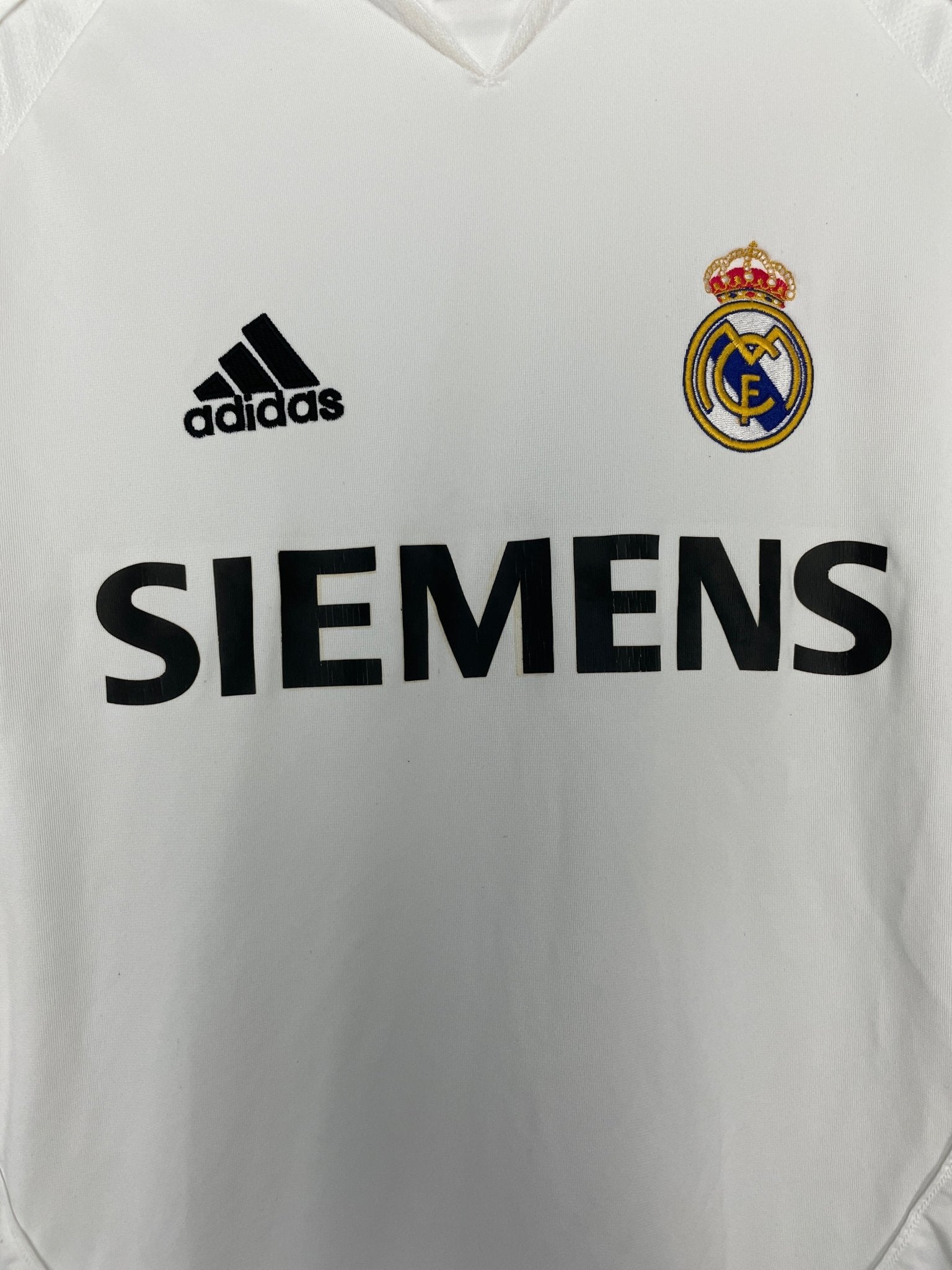 Shop 2005/06 REAL MADRID ZIDANE #5 HOME SHIRT (M) ADIDAS, classic football shirts, vintage football shirts & retro soccer jerseys at Cult Kits