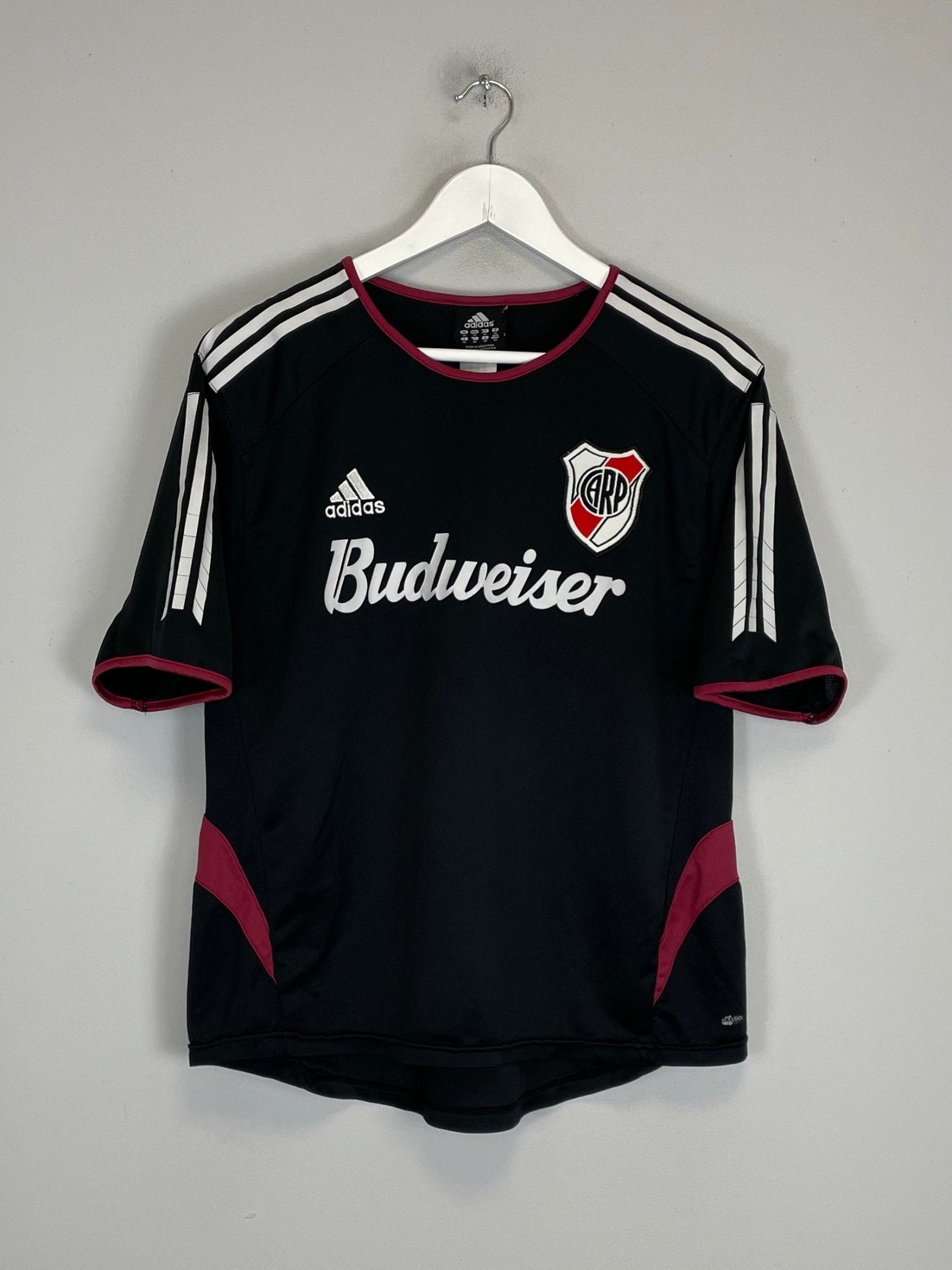 Shop 2005/06 RIVER PLATE AWAY SHIRT (M) ADIDAS, classic football shirts, vintage football shirts & retro soccer jerseys at Cult Kits