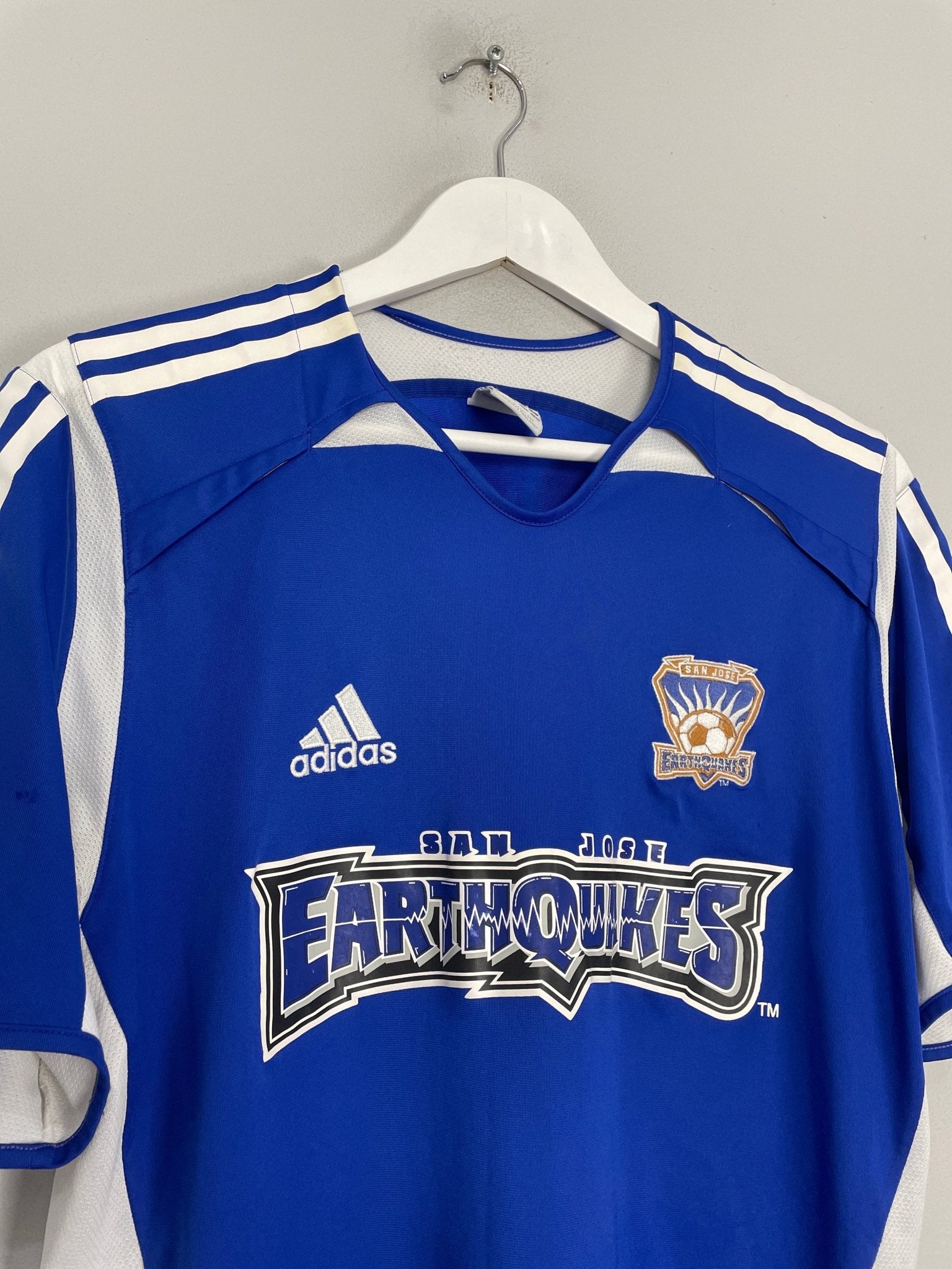 Shop 2005/06 SAN JOSE EARTHQUAKES HOME SHIRT (M) ADIDAS, classic football shirts, vintage football shirts & retro soccer jerseys at Cult Kits