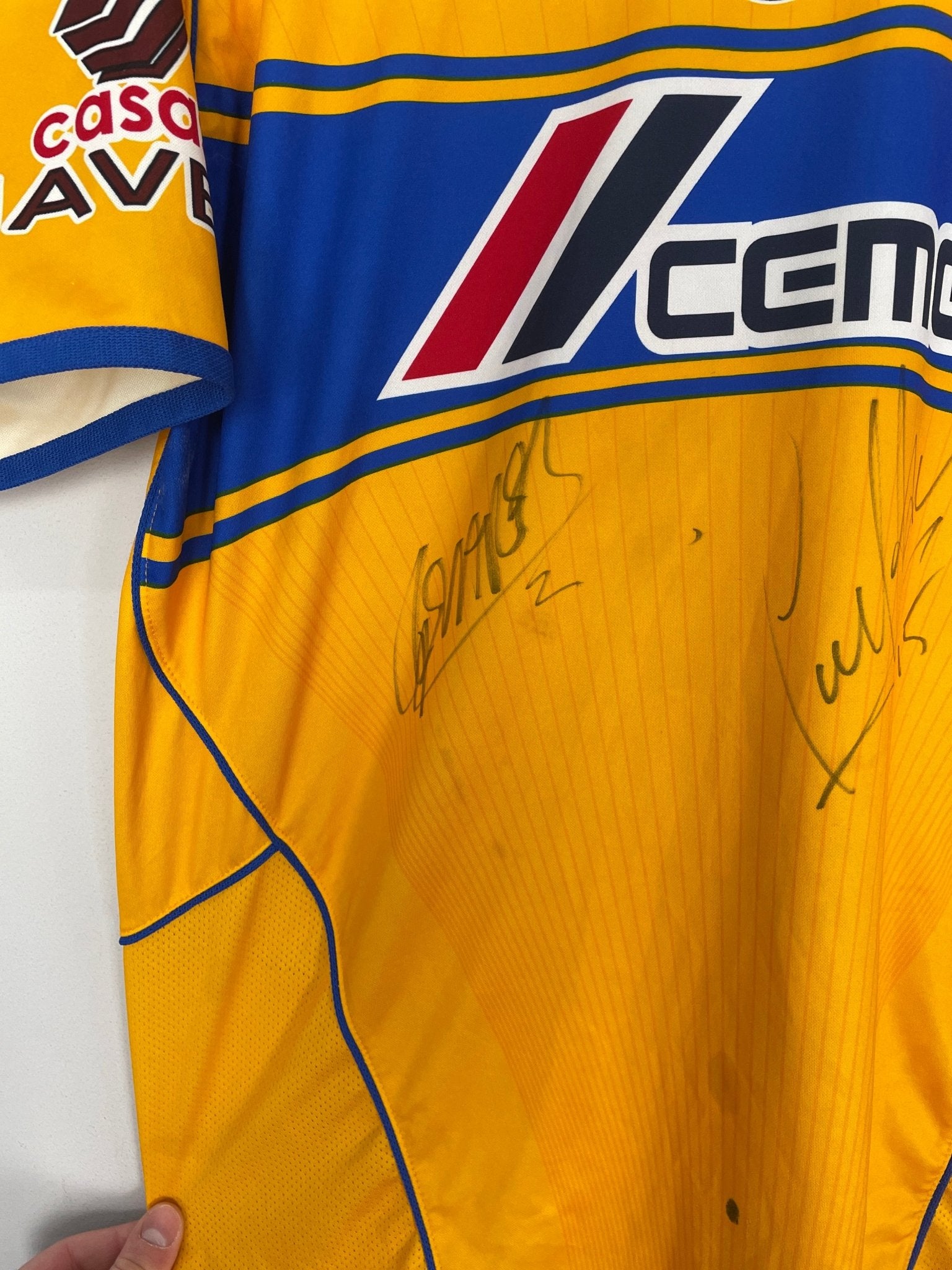 Shop 2005/06 TIGRES *SIGNED* HOME SHIRT (L) ATLETICA, classic football shirts, vintage football shirts & retro soccer jerseys at Cult Kits