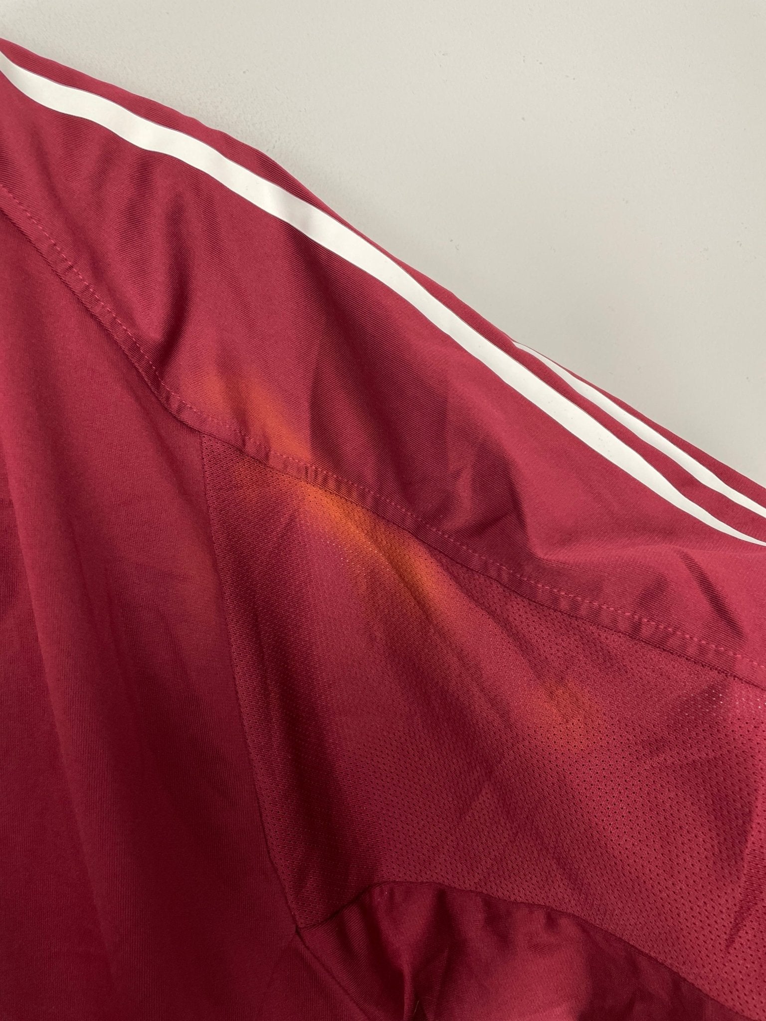 Shop 2005/06 VENEZUELA HOME SHIRT (XL) ADIDAS, classic football shirts, vintage football shirts & retro soccer jerseys at Cult Kits