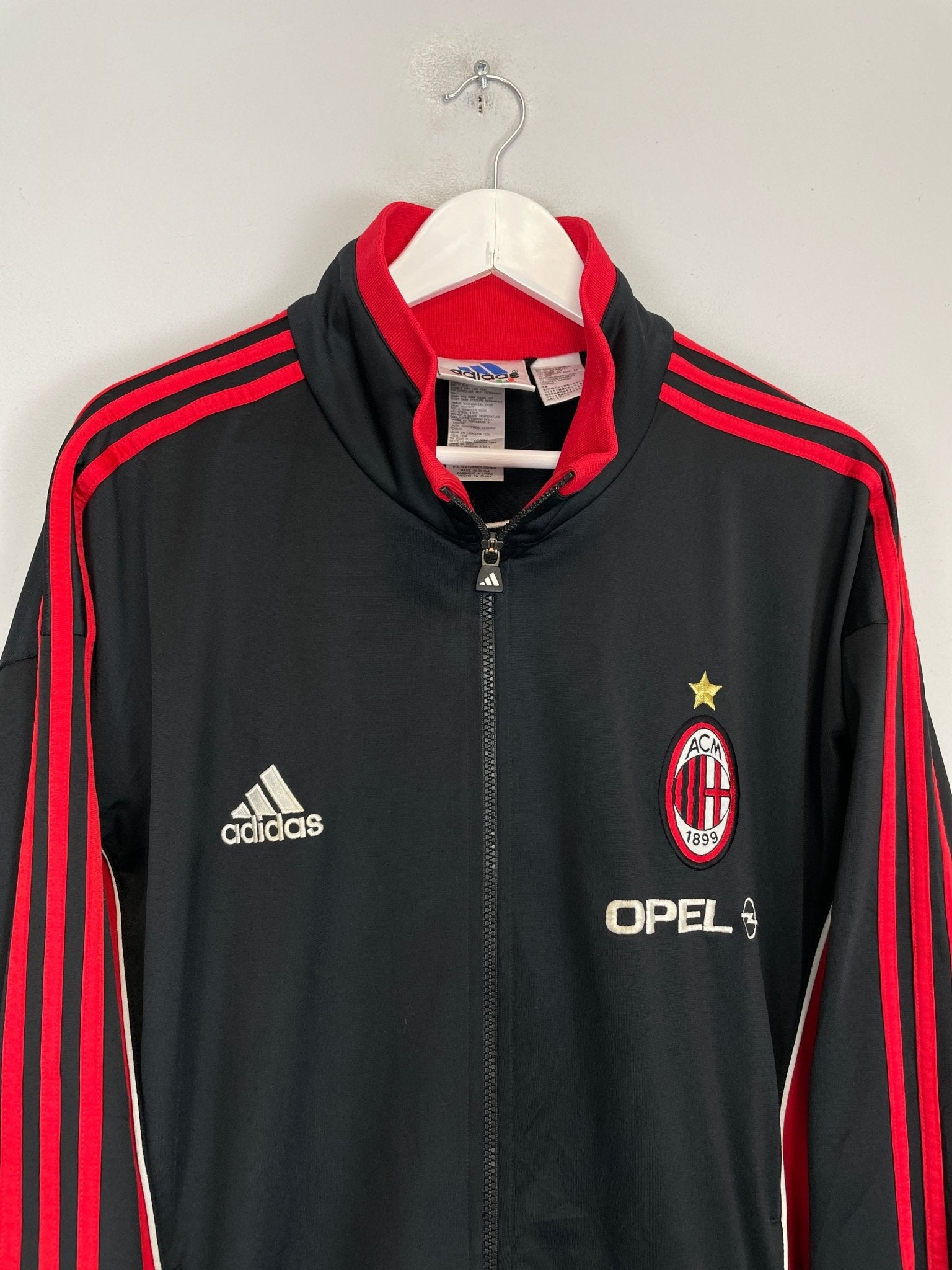 Shop 2005/07 AC MILAN TRACK JACKET (XL) ADIDAS, classic football shirts, vintage football shirts & retro soccer jerseys at Cult Kits