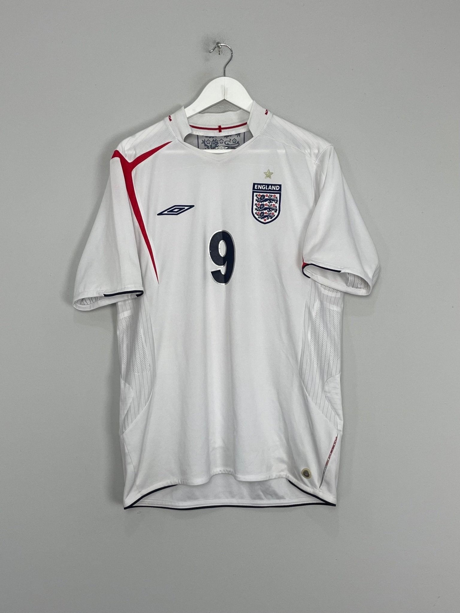 Shop 2005/07 ENGLAND ROONEY #9 HOME SHIRT (L) UMBRO, classic football shirts, vintage football shirts & retro soccer jerseys at Cult Kits