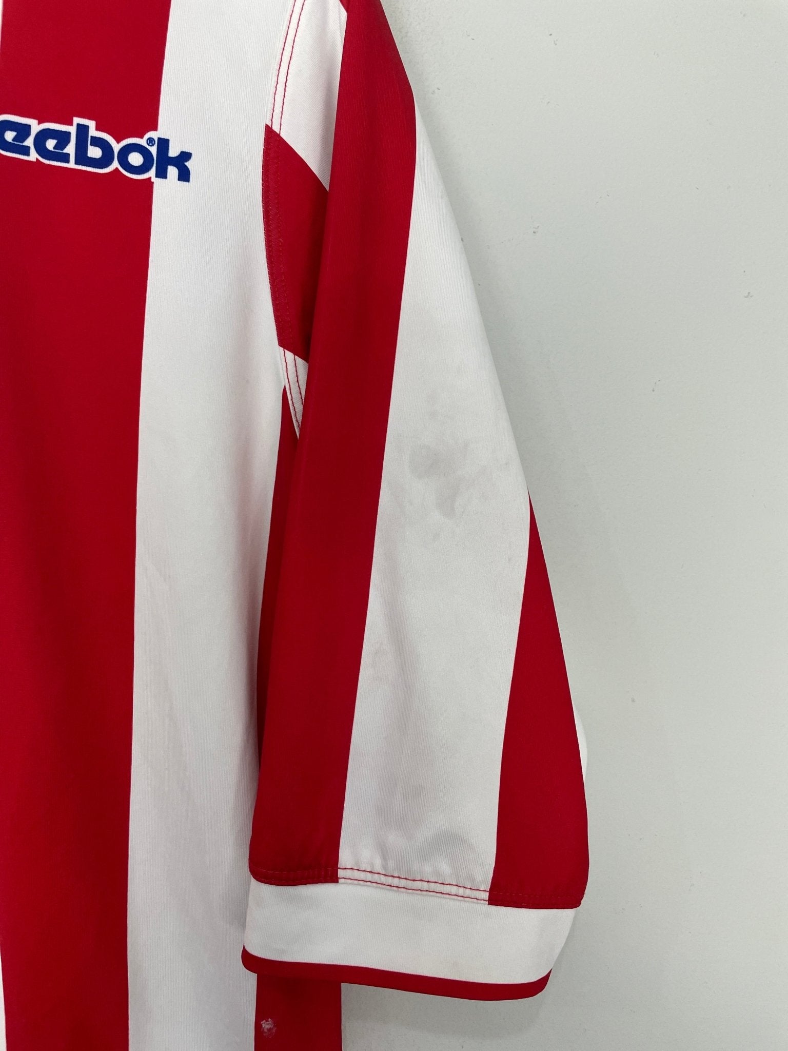 Shop 2006 CHIVAS GUADALAJARA *CENTENARY* L/S HOME SHIRT (S) REEBOK, classic football shirts, vintage football shirts & retro soccer jerseys at Cult Kits