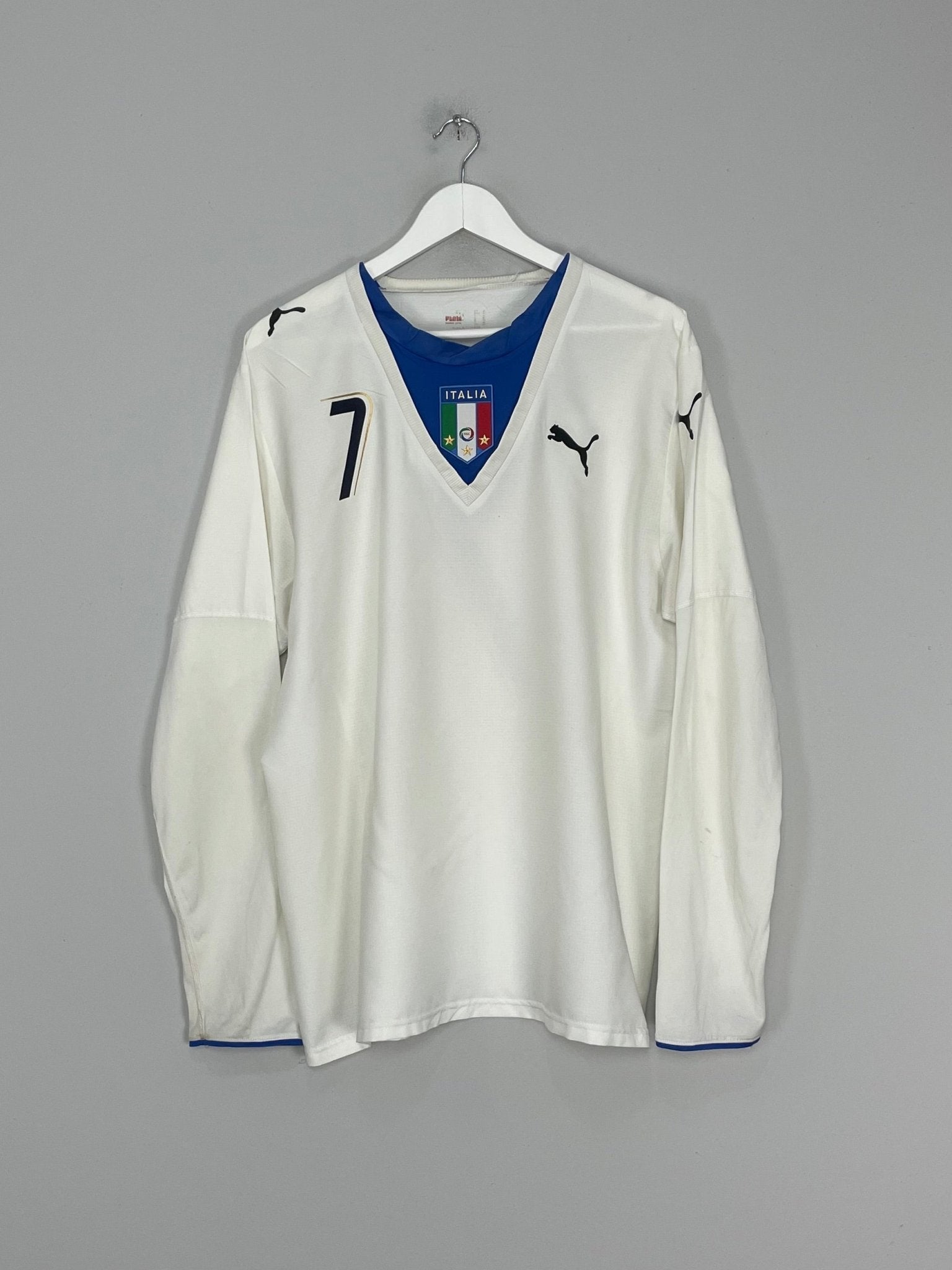 Shop 2006 ITALY DEL PIERO #7 L/S AWAY SHIRT (XL) PUMA, classic football shirts, vintage football shirts & retro soccer jerseys at Cult Kits