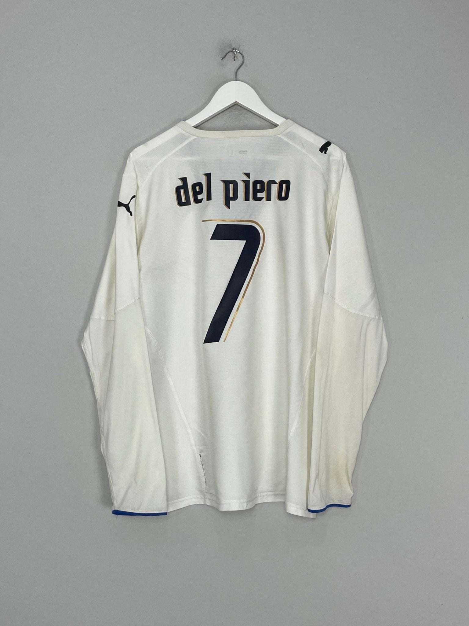 Shop 2006 ITALY DEL PIERO #7 L/S AWAY SHIRT (XL) PUMA, classic football shirts, vintage football shirts & retro soccer jerseys at Cult Kits
