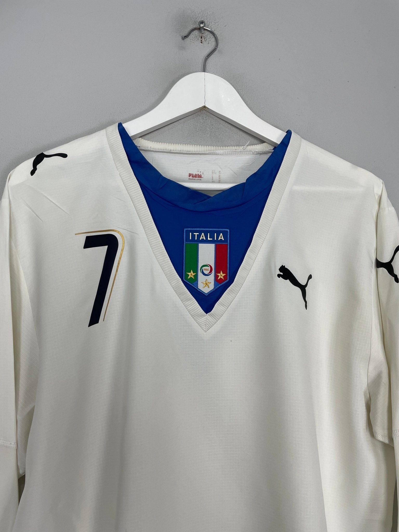 Shop 2006 ITALY DEL PIERO #7 L/S AWAY SHIRT (XL) PUMA, classic football shirts, vintage football shirts & retro soccer jerseys at Cult Kits