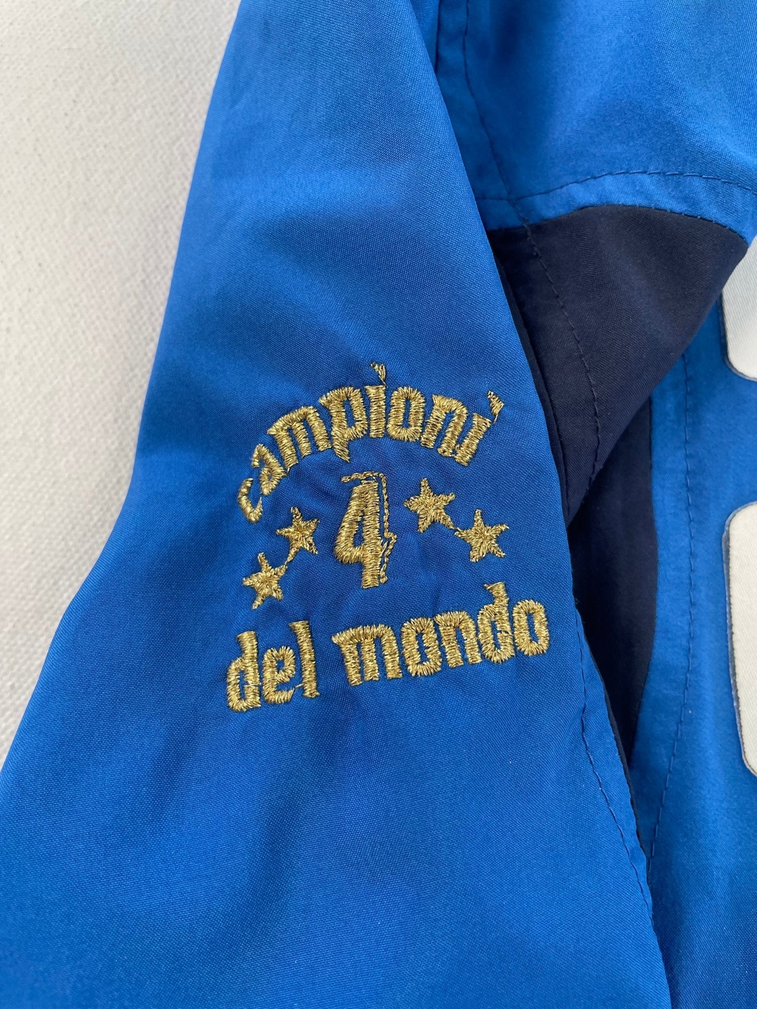 Buy 2006 Italy Track Jacket (XL) Puma ~ Free worldwide shipping ~ Authentic Vintage Football Shirts from Cult Kits