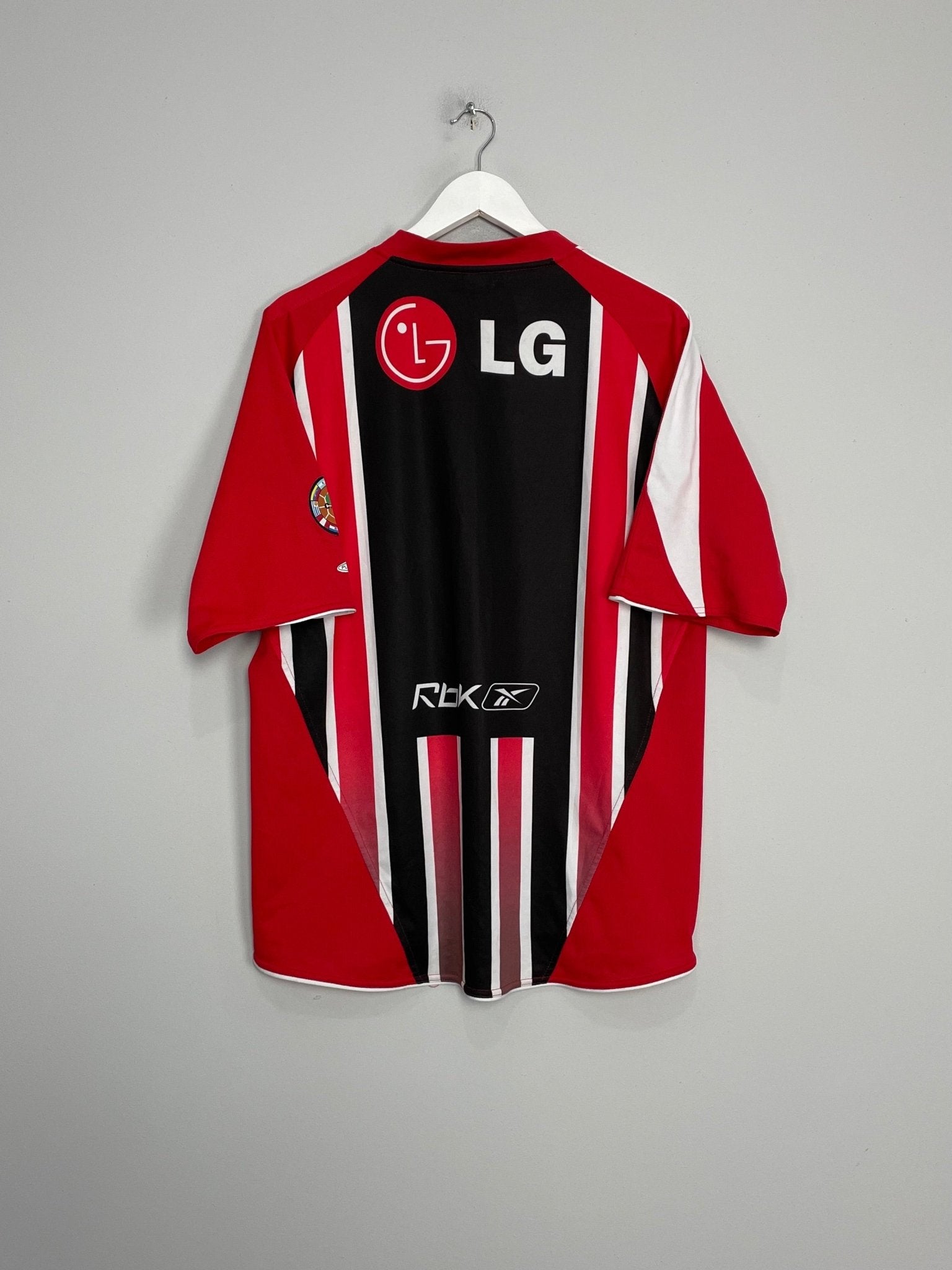Shop 2006 SAO PAULO AWAY SHIRT (L) REEBOK, classic football shirts, vintage football shirts & retro soccer jerseys at Cult Kits