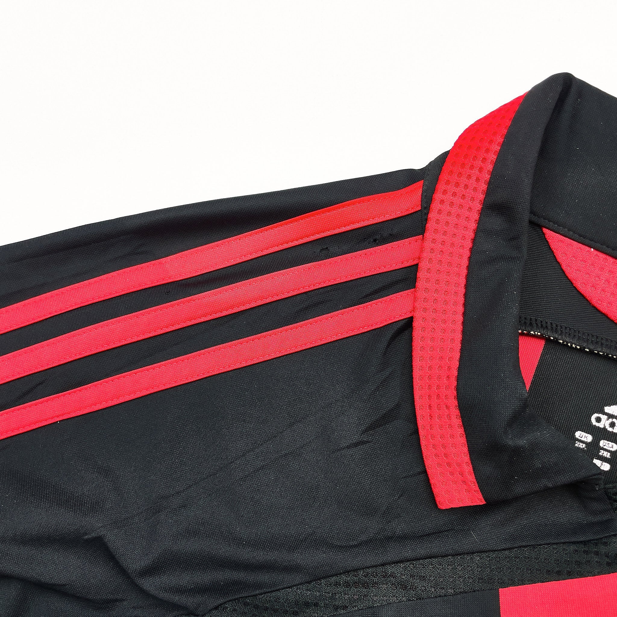 Buy 2006/07 AC MILAN KAKA 22 HOME SHIRT (XXL) ADIDAS ~ Free worldwide shipping available ~ Authentic Vintage Football Shirts from Cult Kits