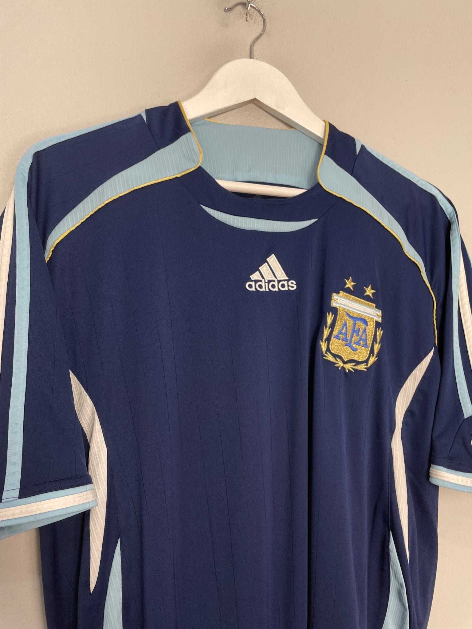 Shop 2006/07 ARGENTINA AWAY SHIRT (XL) ADIDAS, classic football shirts, vintage football shirts & retro soccer jerseys at Cult Kits