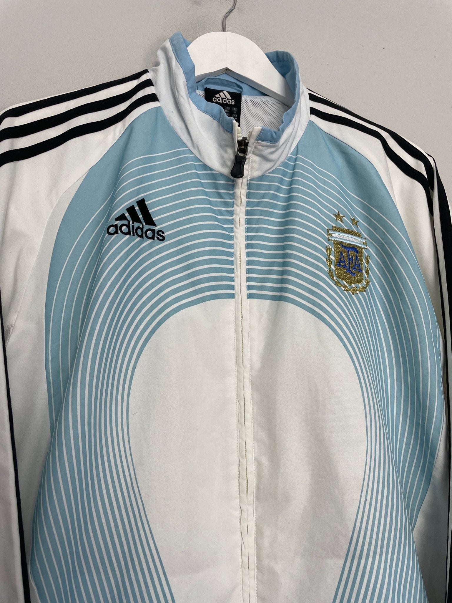 Shop 2006/07 ARGENTINA TRACK JACKET (M) ADIDAS, classic football shirts, vintage football shirts & retro soccer jerseys at Cult Kits