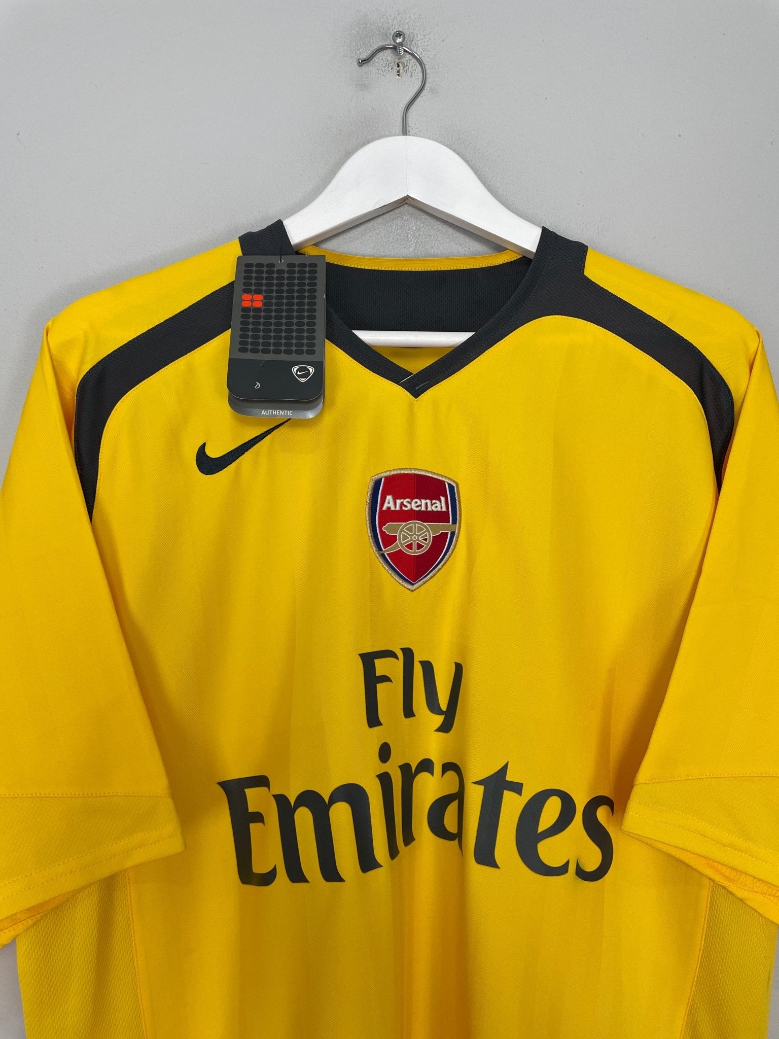 Shop 2006/07 ARSENAL HENRY #14 *BNWT* AWAY SHIRT (L) NIKE, classic football shirts, vintage football shirts & retro soccer jerseys at Cult Kits