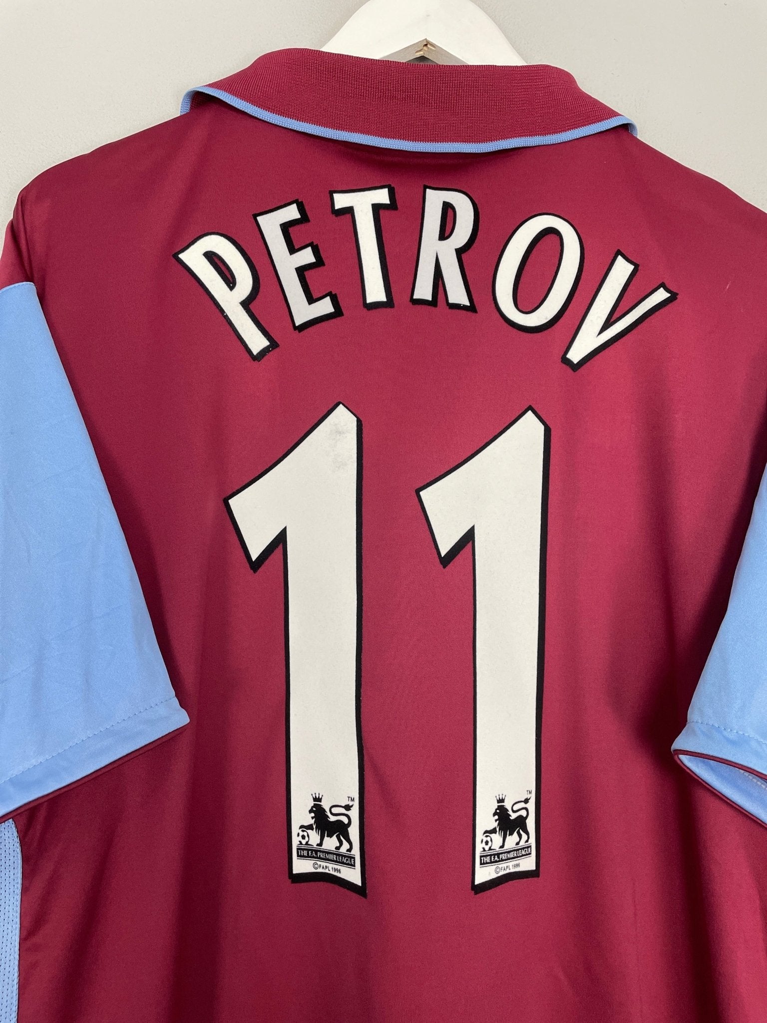 Shop 2006/07 ASTON VILLA PETROV #11 HOME SHIRT (M) HUMMEL, classic football shirts, vintage football shirts & retro soccer jerseys at Cult Kits