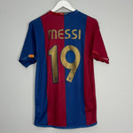 Shop 2006/07 BARCELONA MESSI #19 HOME SHIRT (M) NIKE, classic football shirts, vintage football shirts & retro soccer jerseys at Cult Kits