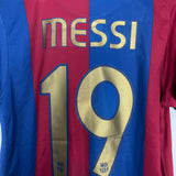 Shop 2006/07 BARCELONA MESSI #19 HOME SHIRT (M) NIKE, classic football shirts, vintage football shirts & retro soccer jerseys at Cult Kits