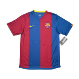 Buy 2006/07 Barcelona Ronaldinho 10 *BNWT* Home Shirt (M) Nike ~ Free worldwide shipping available ~ Authentic Vintage Football Shirts from Cult Kits