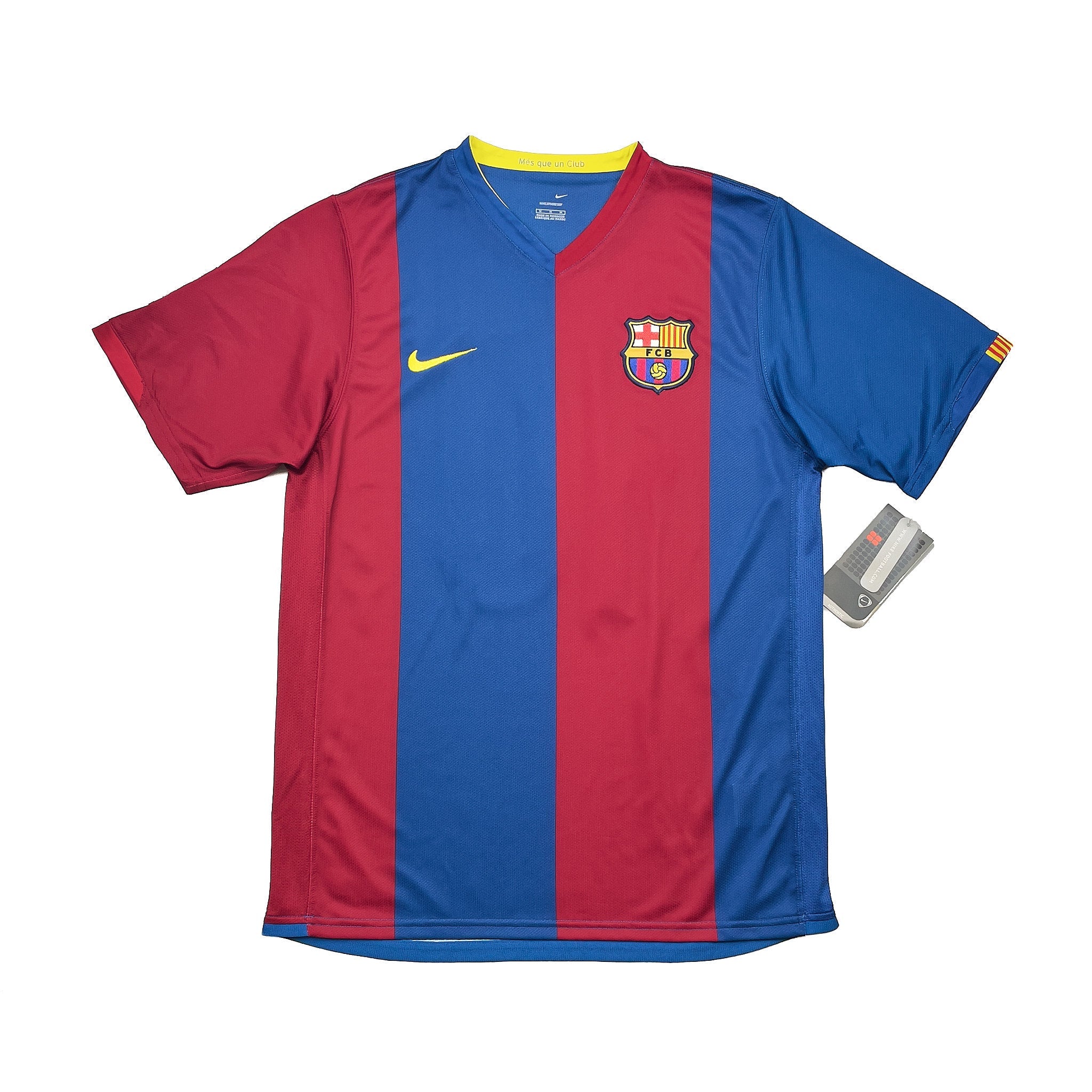 Buy 2006/07 Barcelona Ronaldinho 10 *BNWT* Home Shirt (M) Nike ~ Free worldwide shipping available ~ Authentic Vintage Football Shirts from Cult Kits
