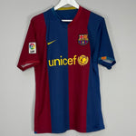 Shop 2006/07 BARCELONA RONALDINHO #10 HOME SHIRT (M) NIKE, classic football shirts, vintage football shirts & retro soccer jerseys at Cult Kits