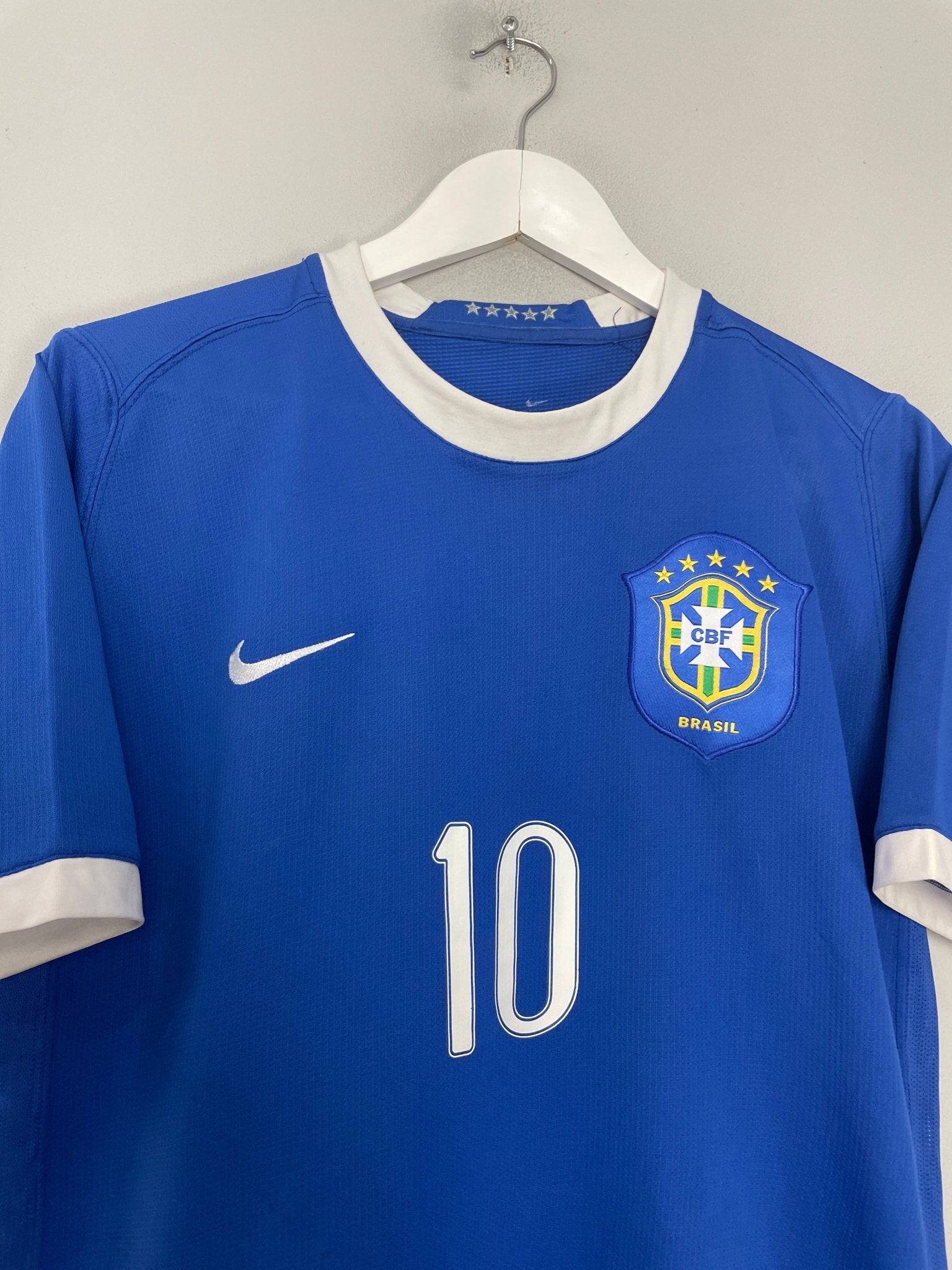 Shop 2006/07 BRAZIL RONALDINHO #10 AWAY SHIRT (M) NIKE, classic football shirts, vintage football shirts & retro soccer jerseys at Cult Kits