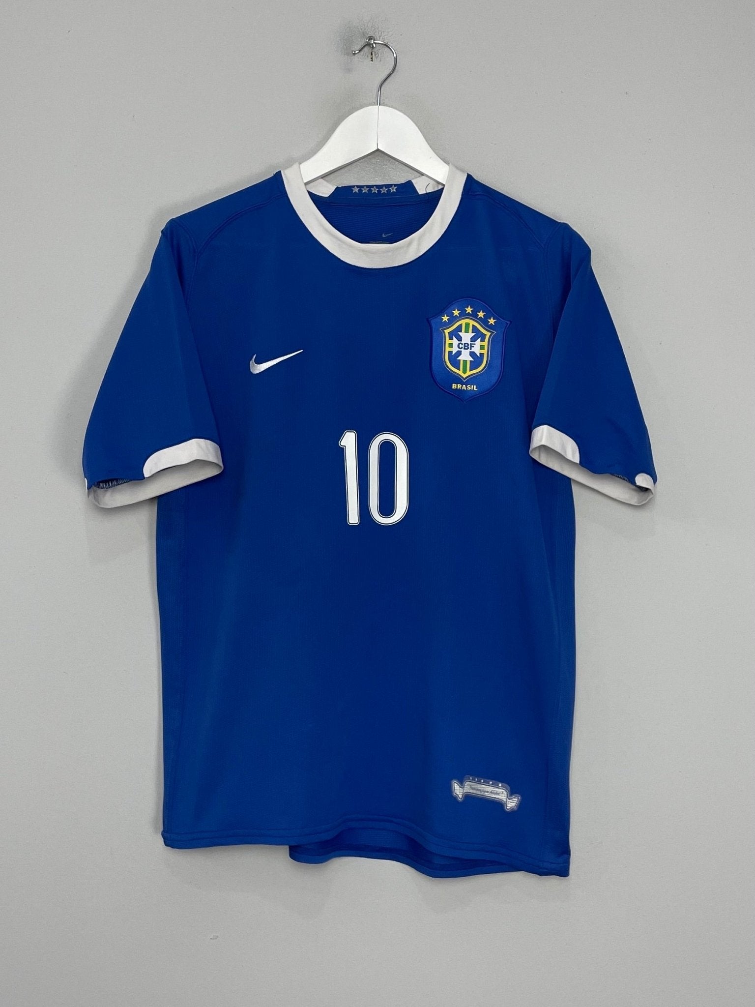 Shop 2006/07 BRAZIL RONALDINHO #10 AWAY SHIRT (M) NIKE, classic football shirts, vintage football shirts & retro soccer jerseys at Cult Kits