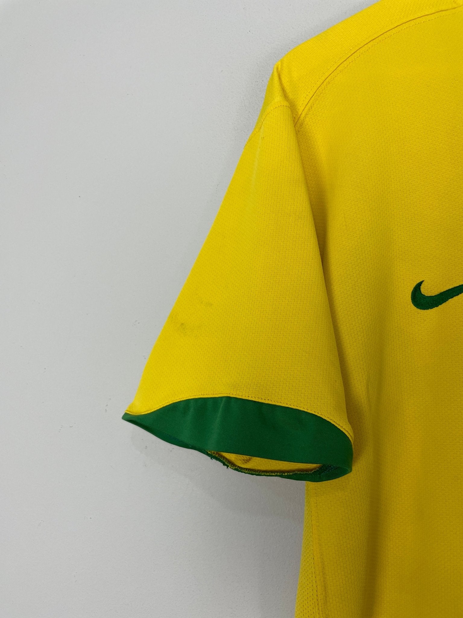 Shop 2006/07 BRAZIL RONALDO #9 HOME SHIRT (M) NIKE, classic football shirts, vintage football shirts & retro soccer jerseys at Cult Kits