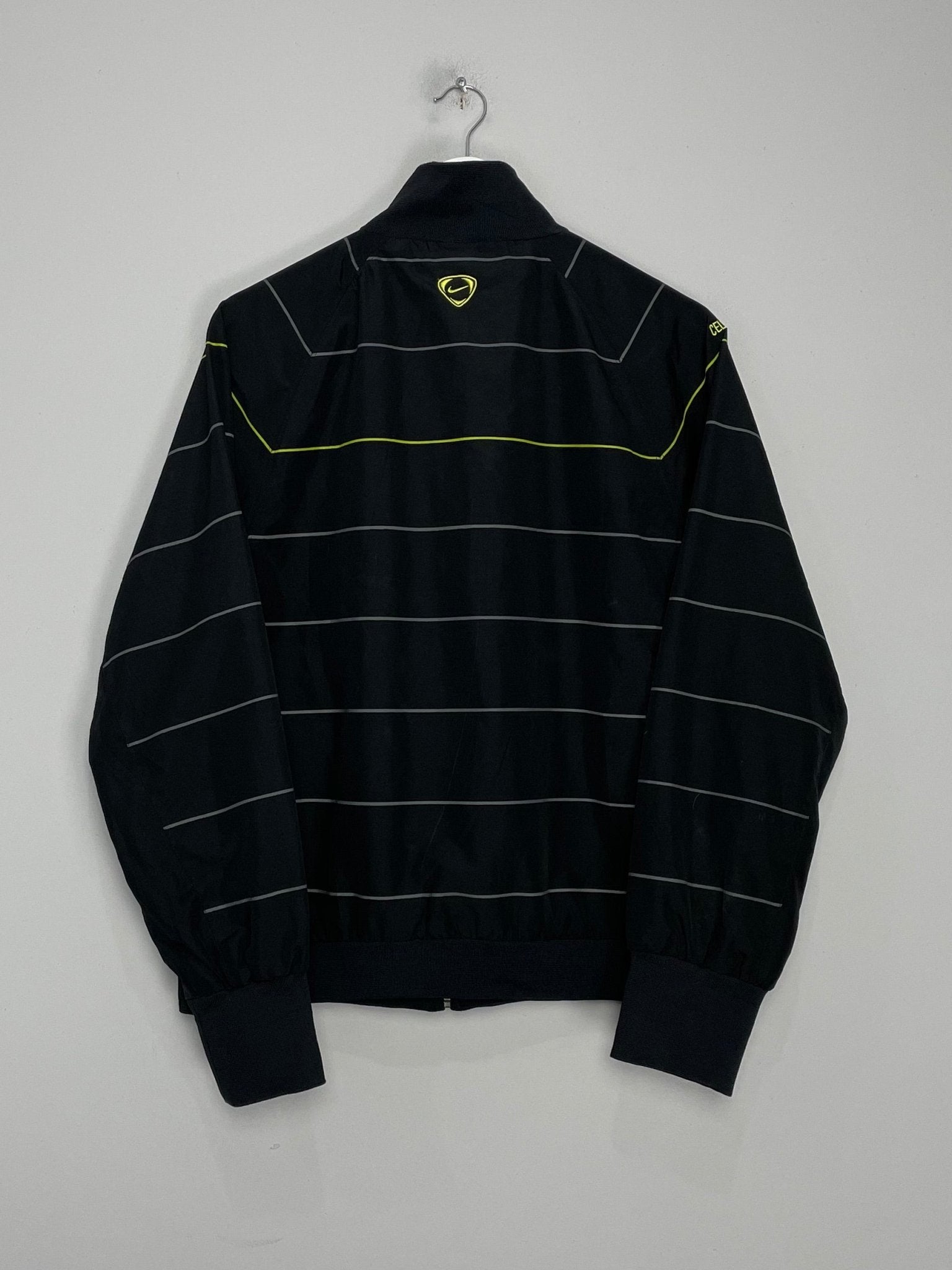 Shop 2006/07 CELTIC TRACK JACKET (M) NIKE, classic football shirts, vintage football shirts & retro soccer jerseys at Cult Kits