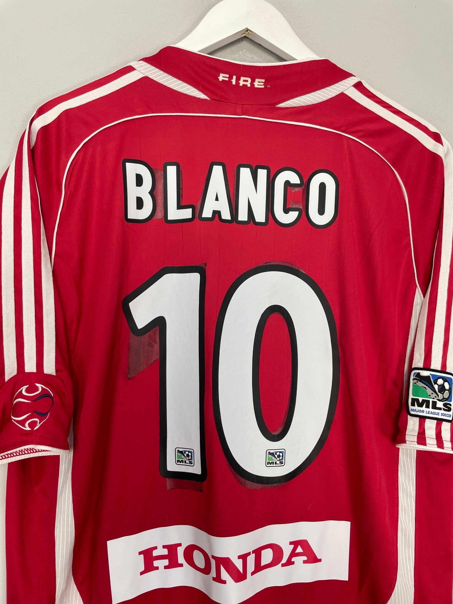 Shop 2006/07 CHICAGO FIRE BLANCO #10 HOME SHIRT (XL) ADIDAS, classic football shirts, vintage football shirts & retro soccer jerseys at Cult Kits