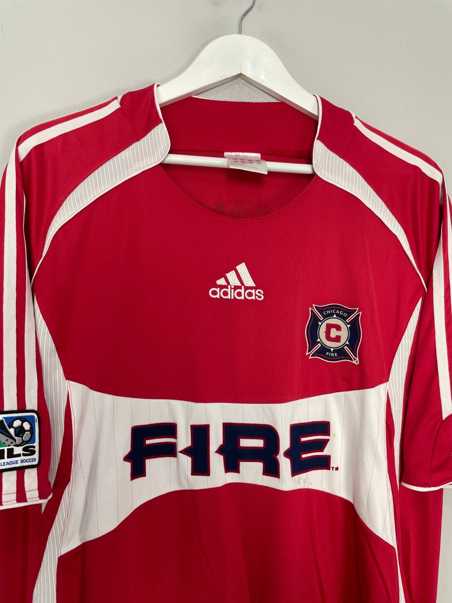 Shop 2006/07 CHICAGO FIRE BLANCO #10 HOME SHIRT (XL) ADIDAS, classic football shirts, vintage football shirts & retro soccer jerseys at Cult Kits