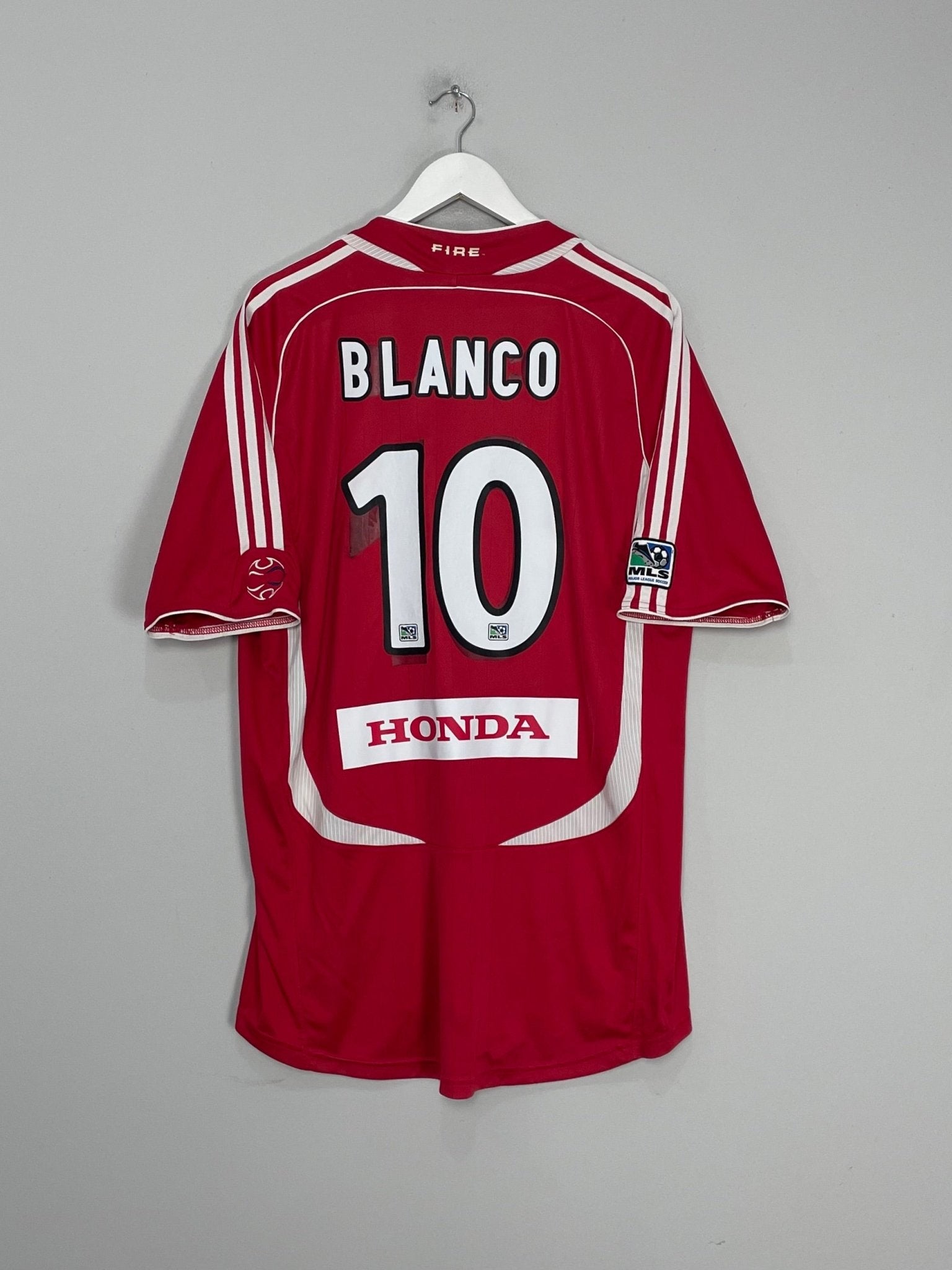 Shop 2006/07 CHICAGO FIRE BLANCO #10 HOME SHIRT (XL) ADIDAS, classic football shirts, vintage football shirts & retro soccer jerseys at Cult Kits