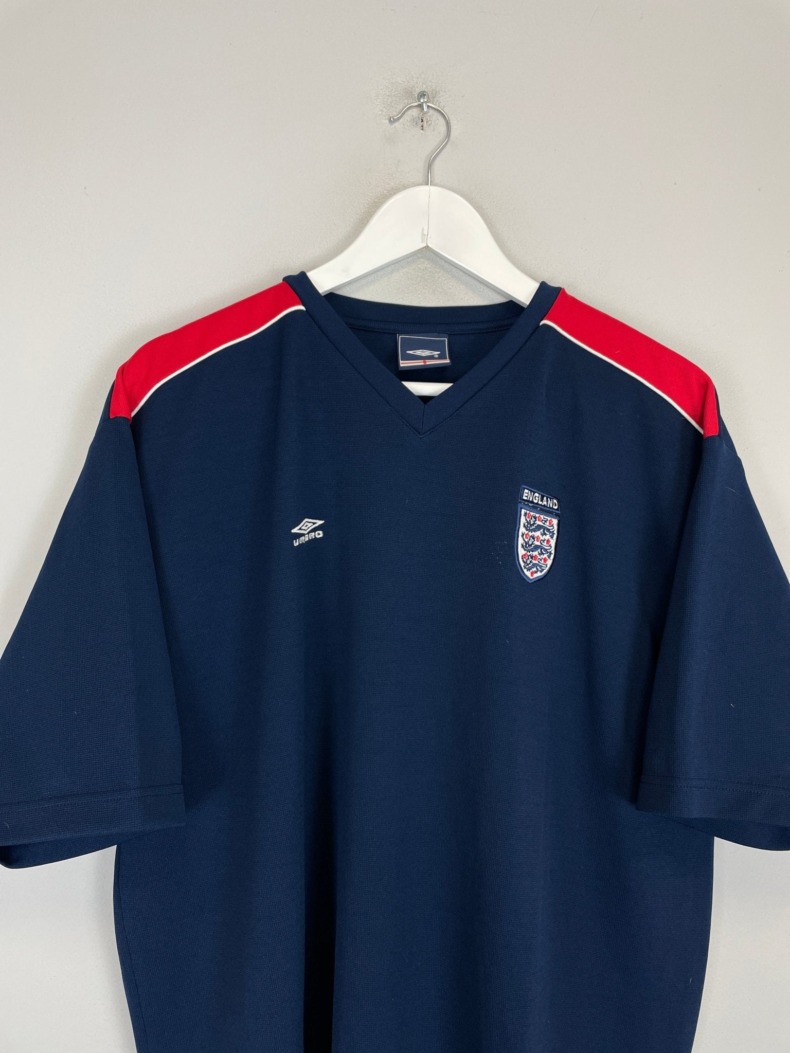 Shop 2006/07 ENGLAND TRAINING SHIRT (XXL) UMBRO, classic football shirts, vintage football shirts & retro soccer jerseys at Cult Kits