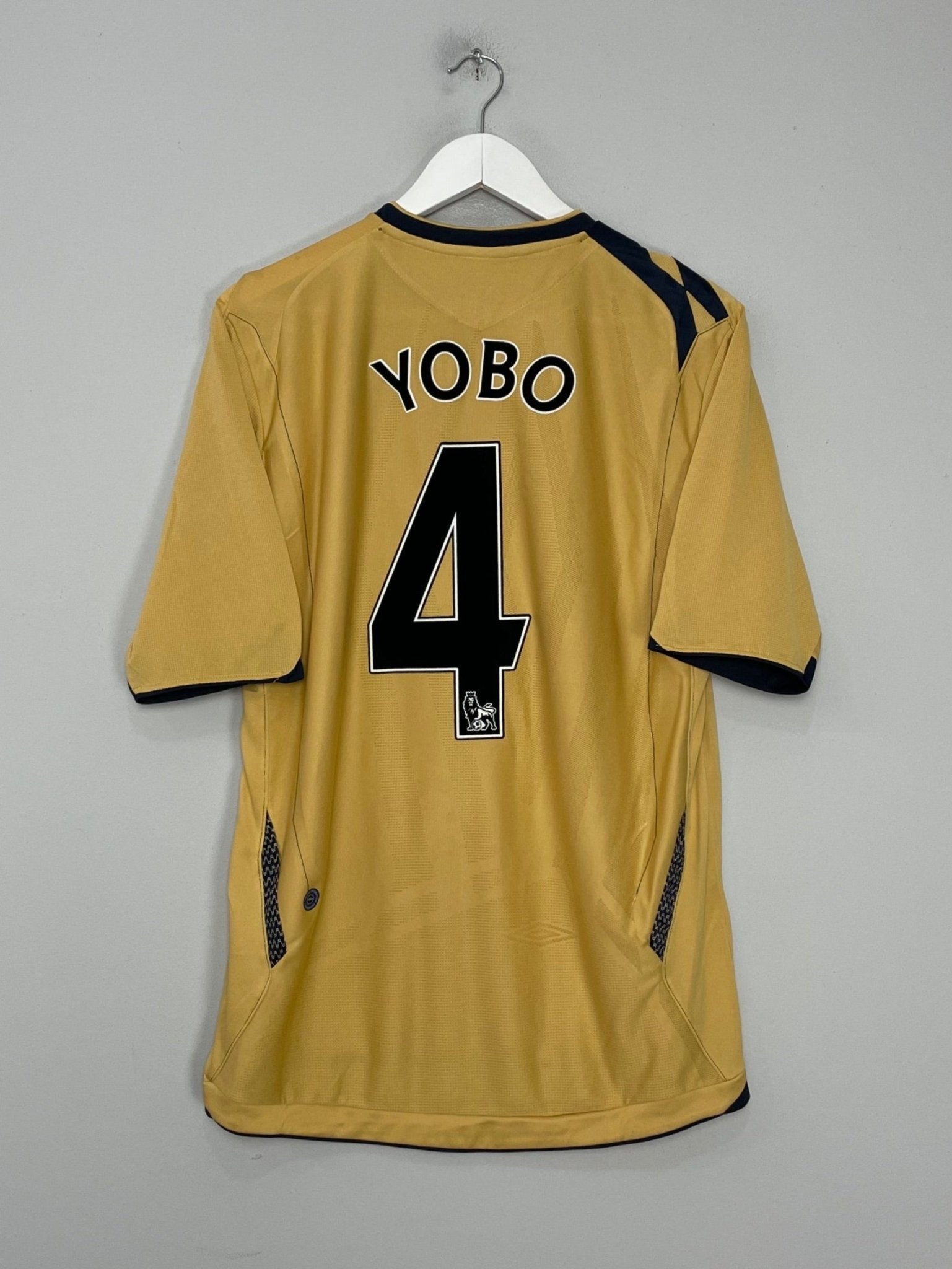 Shop 2006/07 EVERTON YOBO #4 THIRD SHIRT (L) UMBRO, classic football shirts, vintage football shirts & retro soccer jerseys at Cult Kits