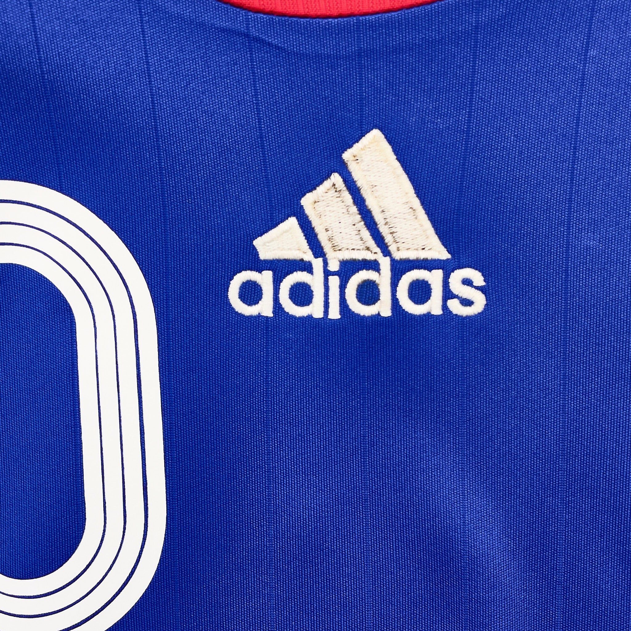 Buy 2006/07 France Zidane 10 Home Shirt (M) Adidas ~ Free worldwide shipping ~ Authentic Vintage Football Shirts from Cult Kits