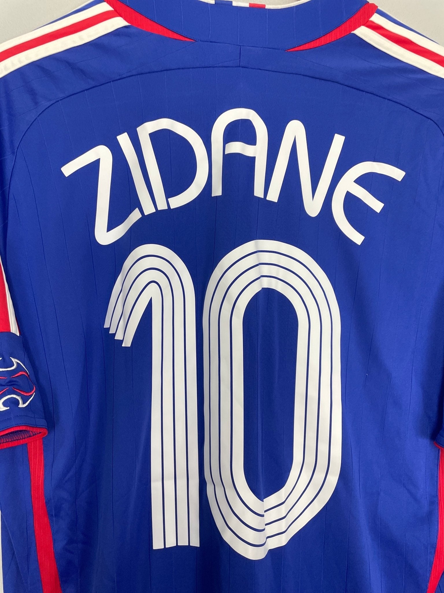 Shop 2006/07 FRANCE ZIDANE #10 HOME SHIRT (XL) ADIDAS, classic football shirts, vintage football shirts & retro soccer jerseys at Cult Kits