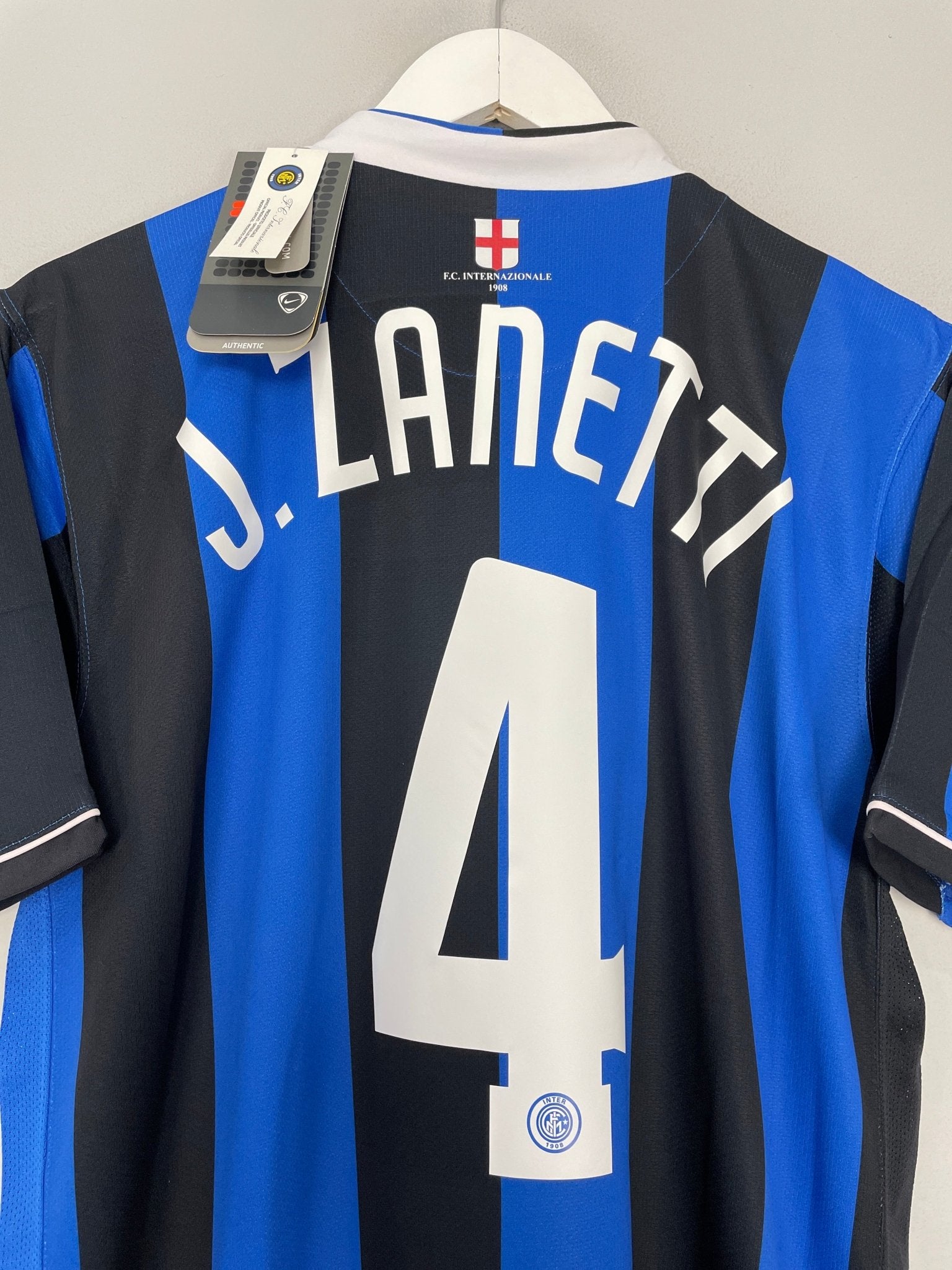 Shop 2006/07 INTER MILAN J.ZANETTI #4 *BNWT* HOME SHIRT (L) NIKE, classic football shirts, vintage football shirts & retro soccer jerseys at Cult Kits