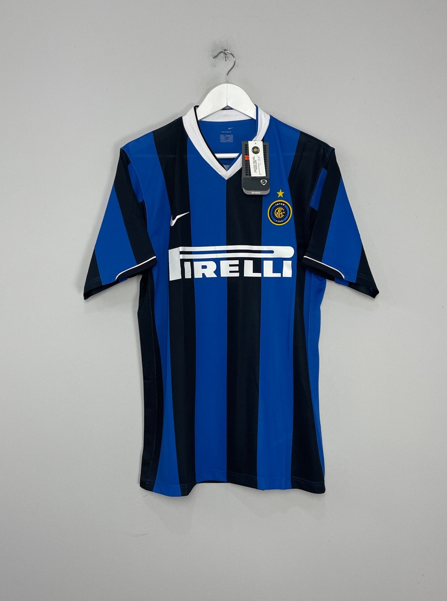 Shop 2006/07 INTER MILAN J.ZANETTI #4 *BNWT* HOME SHIRT (L) NIKE, classic football shirts, vintage football shirts & retro soccer jerseys at Cult Kits