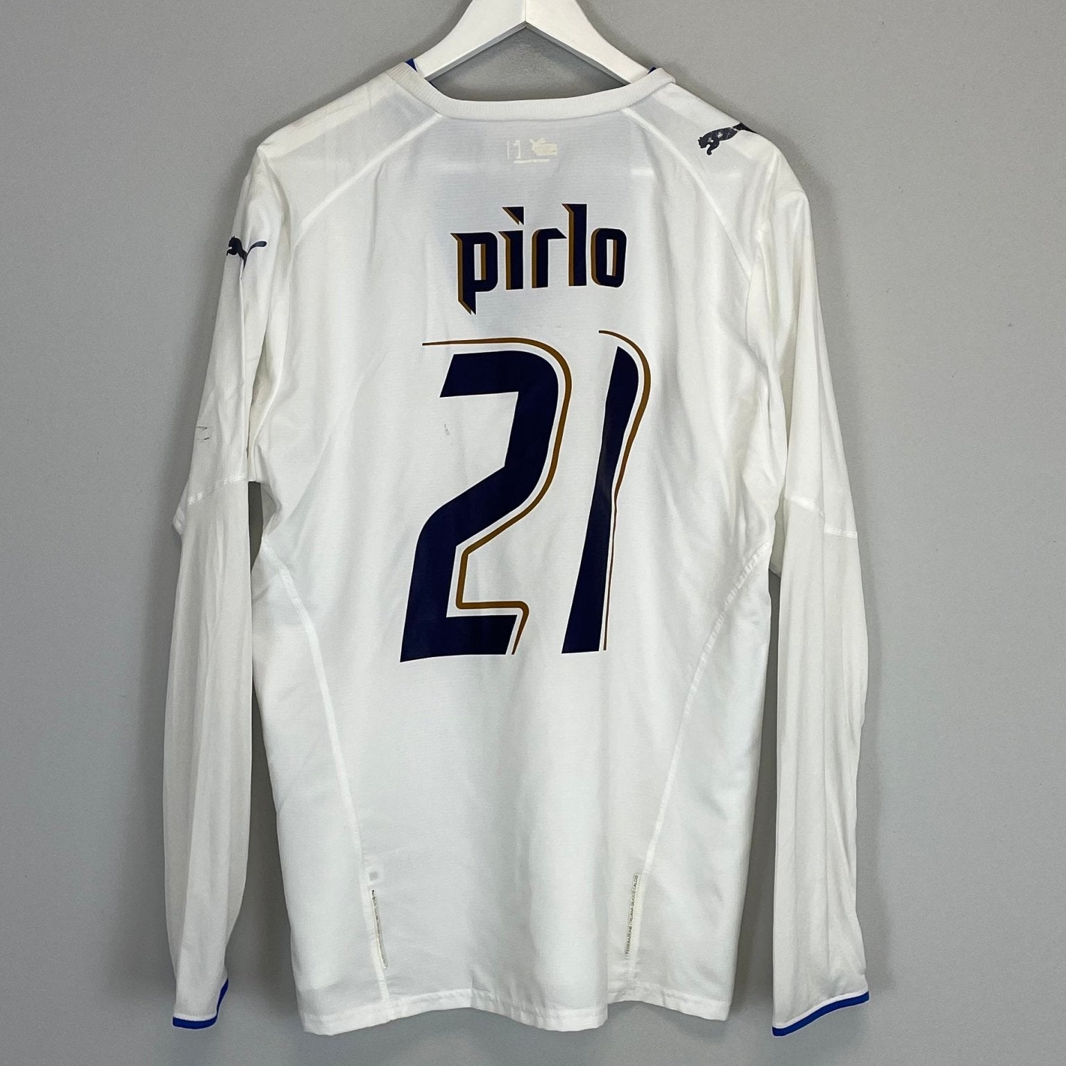 Shop 2006/07 ITALY PIRLO #21 L/S AWAY SHIRT (L) PUMA, classic football shirts, vintage football shirts & retro soccer jerseys at Cult Kits