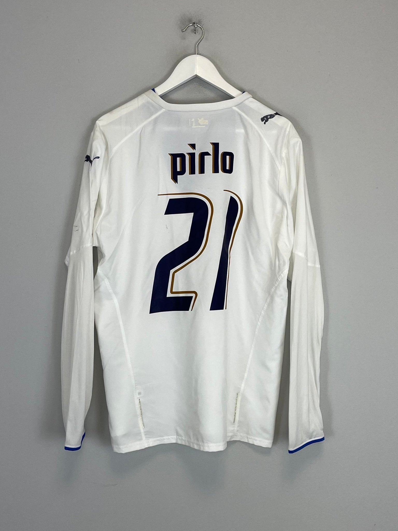 Shop 2006/07 ITALY PIRLO #21 L/S AWAY SHIRT (L) PUMA, classic football shirts, vintage football shirts & retro soccer jerseys at Cult Kits