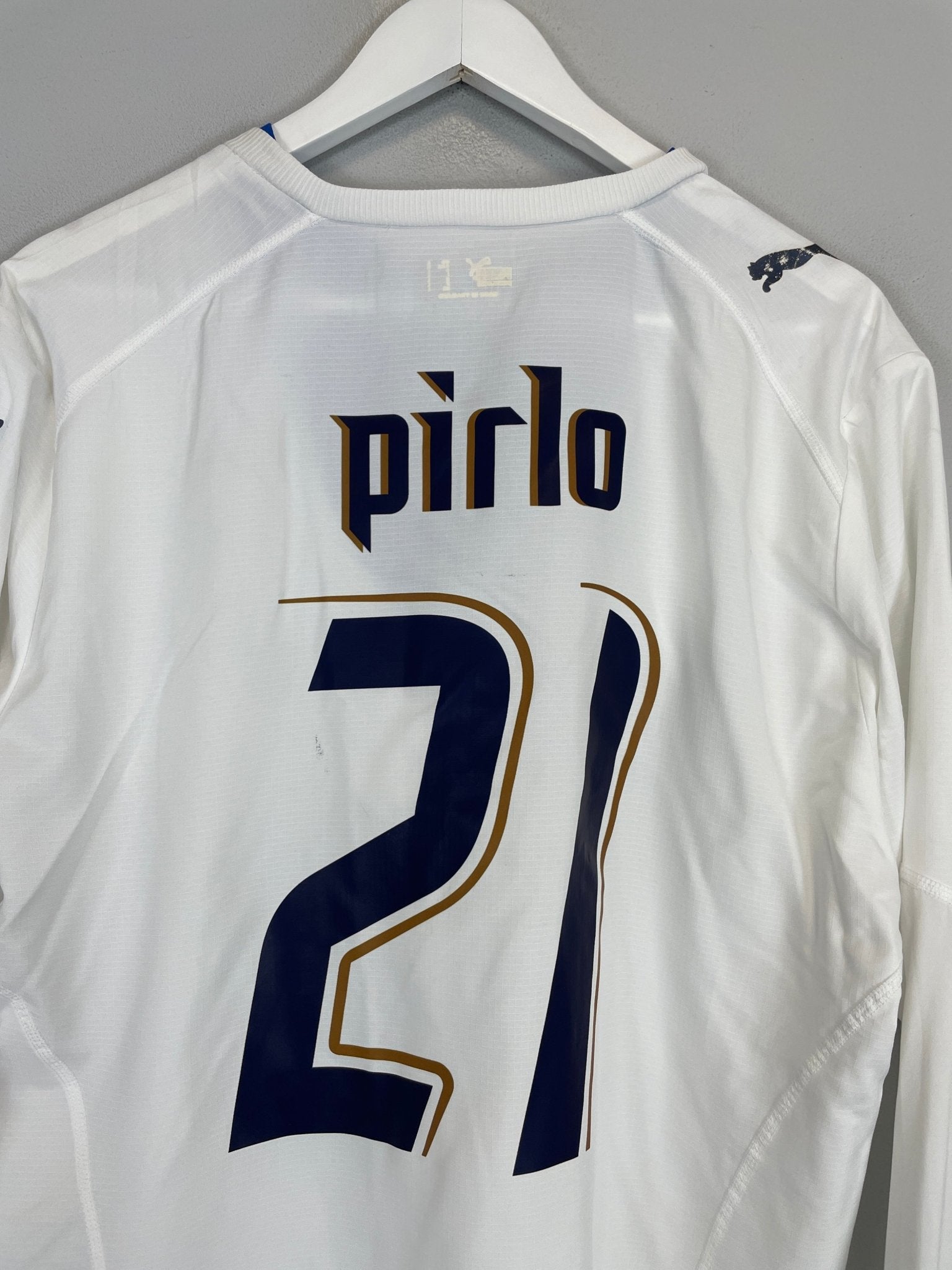 Shop 2006/07 ITALY PIRLO #21 L/S AWAY SHIRT (L) PUMA, classic football shirts, vintage football shirts & retro soccer jerseys at Cult Kits