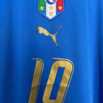 Shop 2006/07 ITALY TOTTI #10 HOME SHIRT (M) PUMA, classic football shirts, vintage football shirts & retro soccer jerseys at Cult Kits