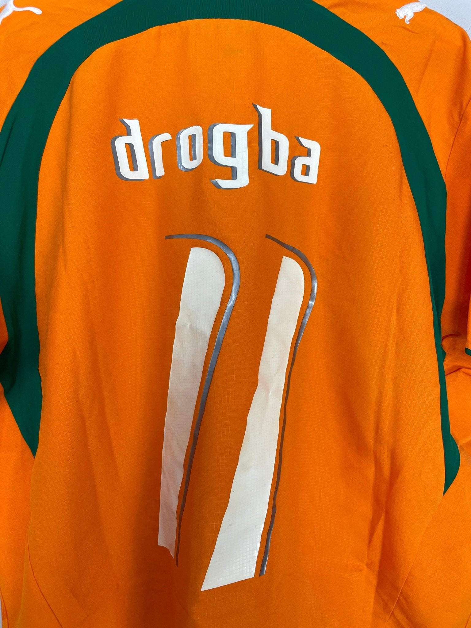 Shop 2006/07 IVORY COAST DROGBA #11 HOME SHIRT (XL) PUMA, classic football shirts, vintage football shirts & retro soccer jerseys at Cult Kits